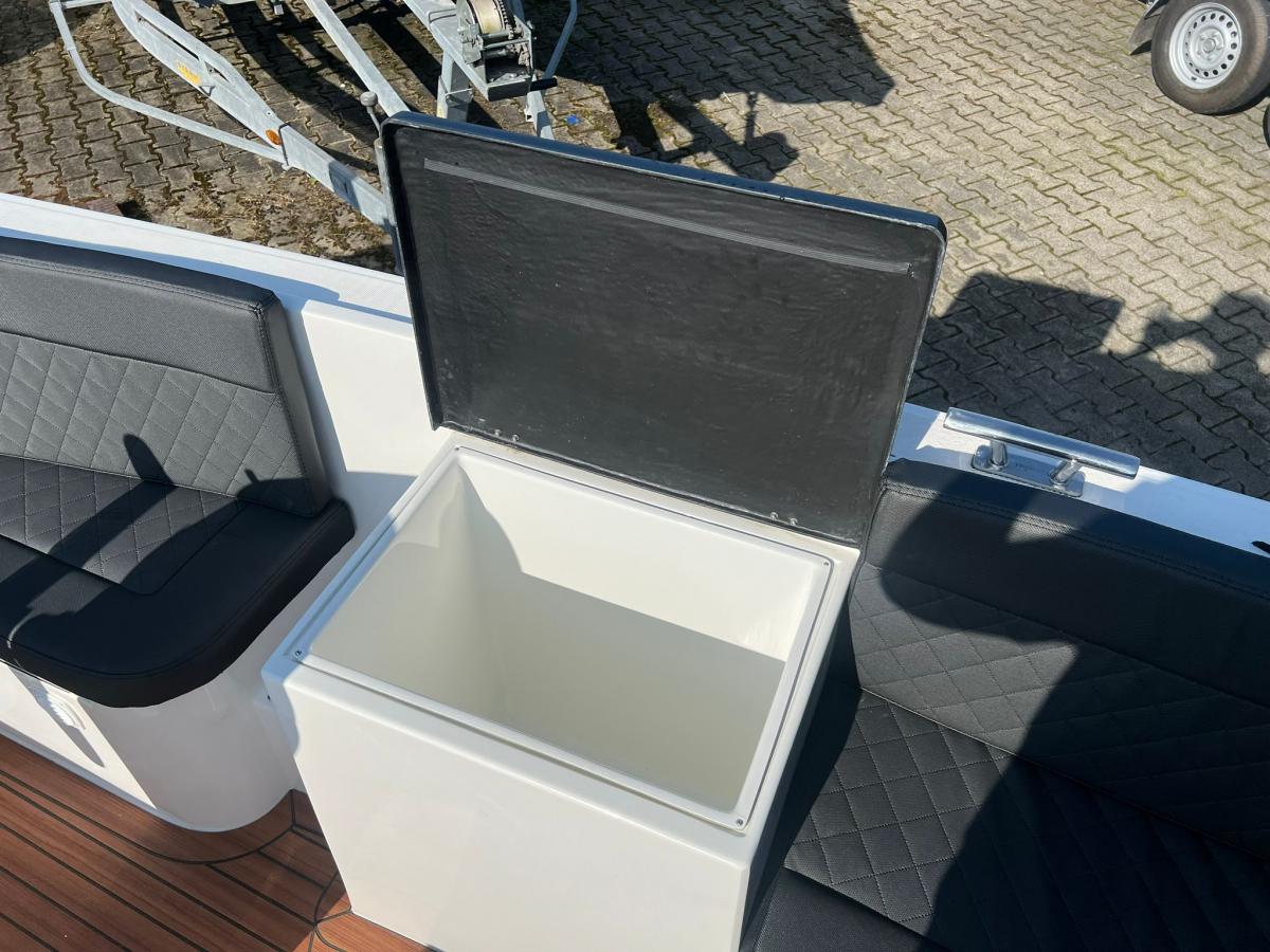 Maxima 650 Flying lounge eindejaars aanbieding!