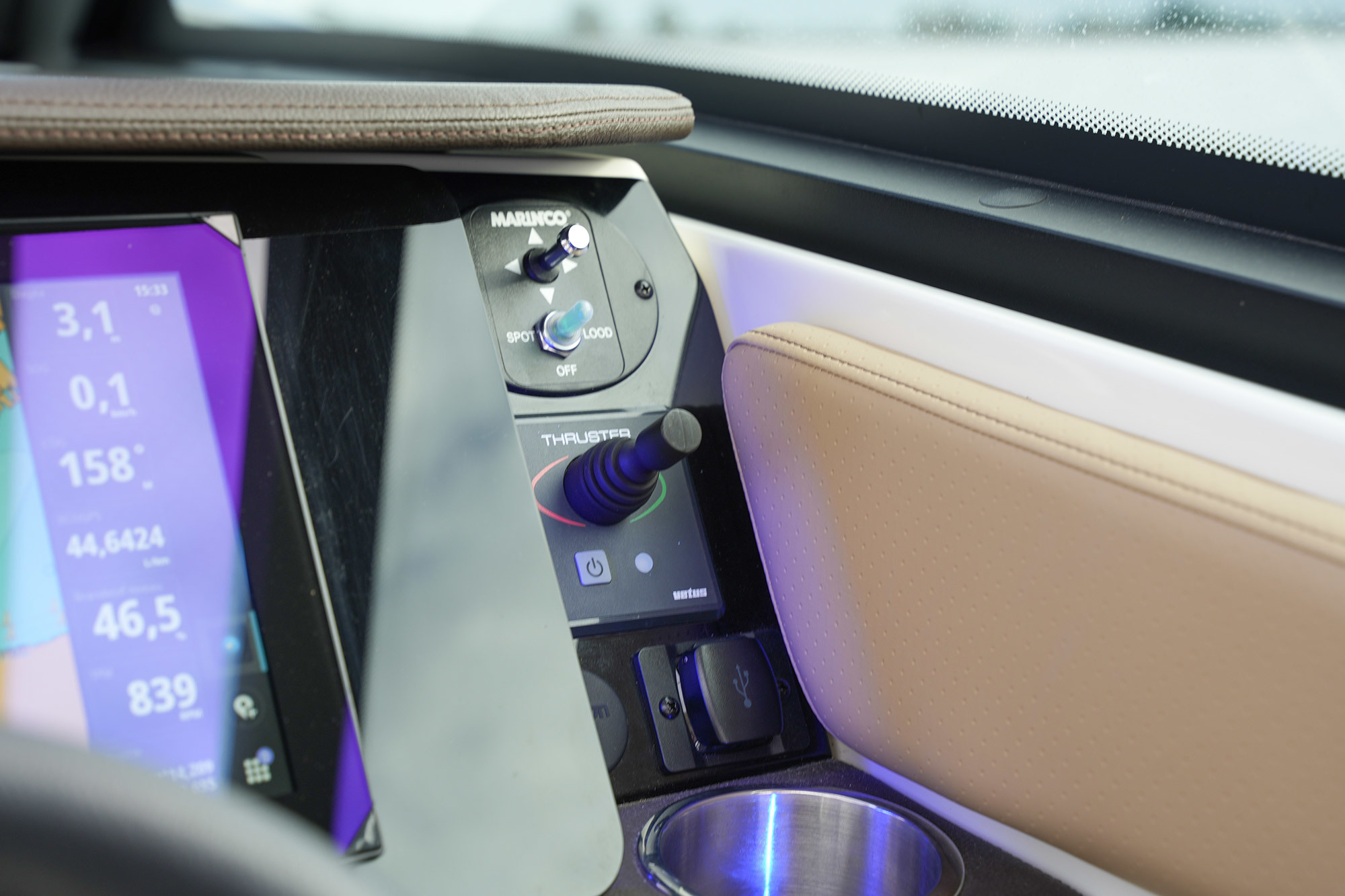 Sea Ray Sundancer 320