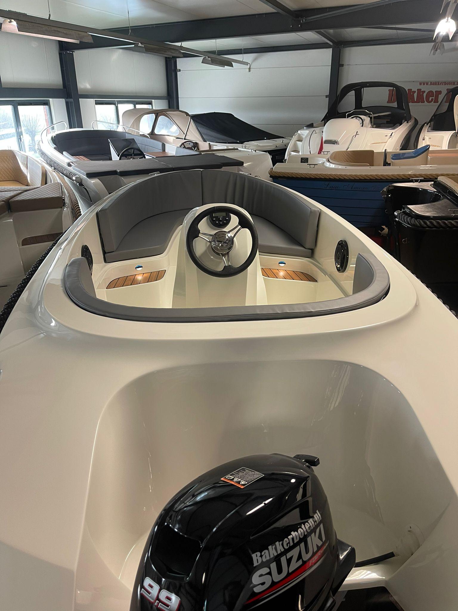 Oud Huijzer 471 Tender