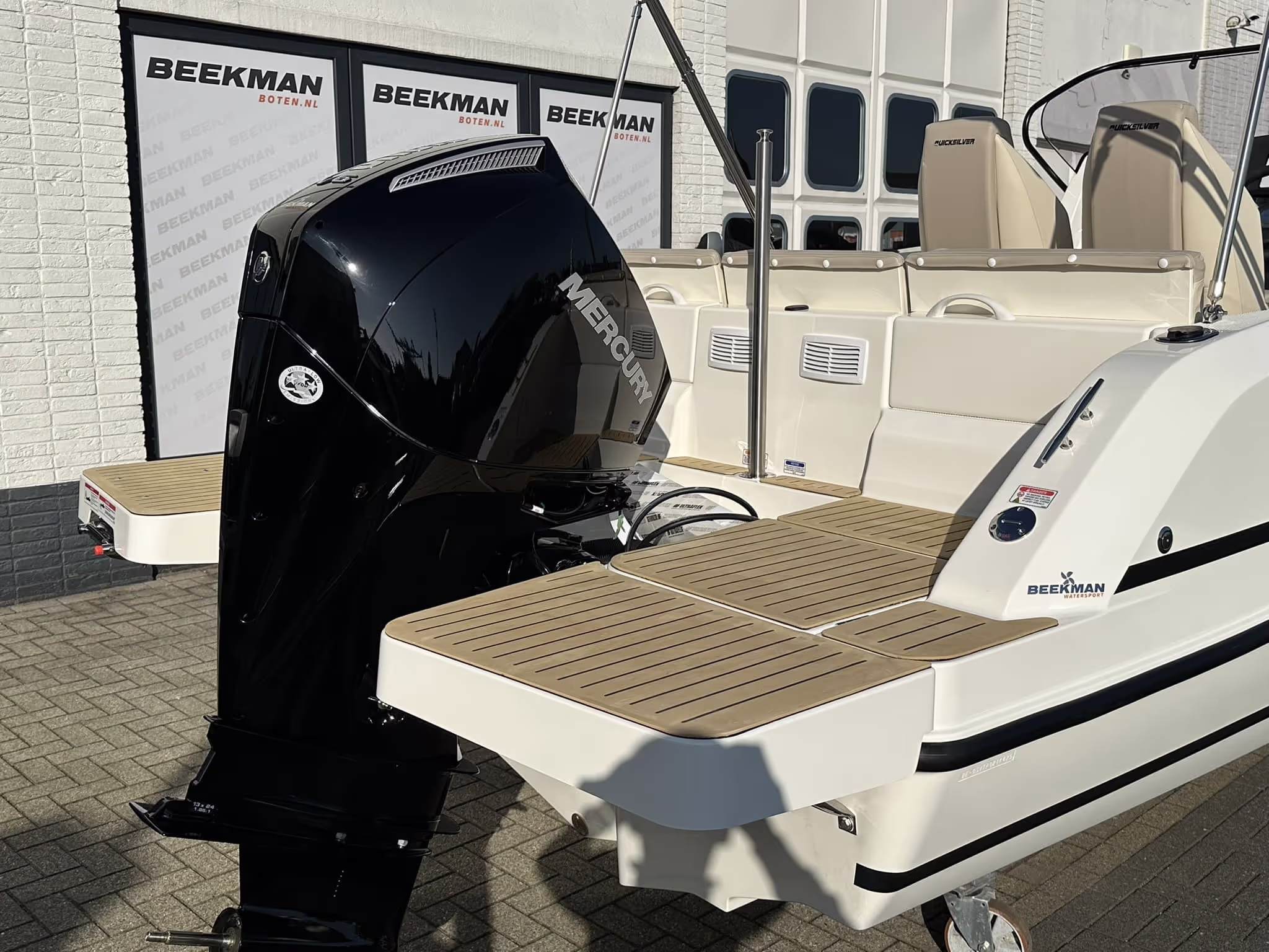 Quicksilver 705 Open