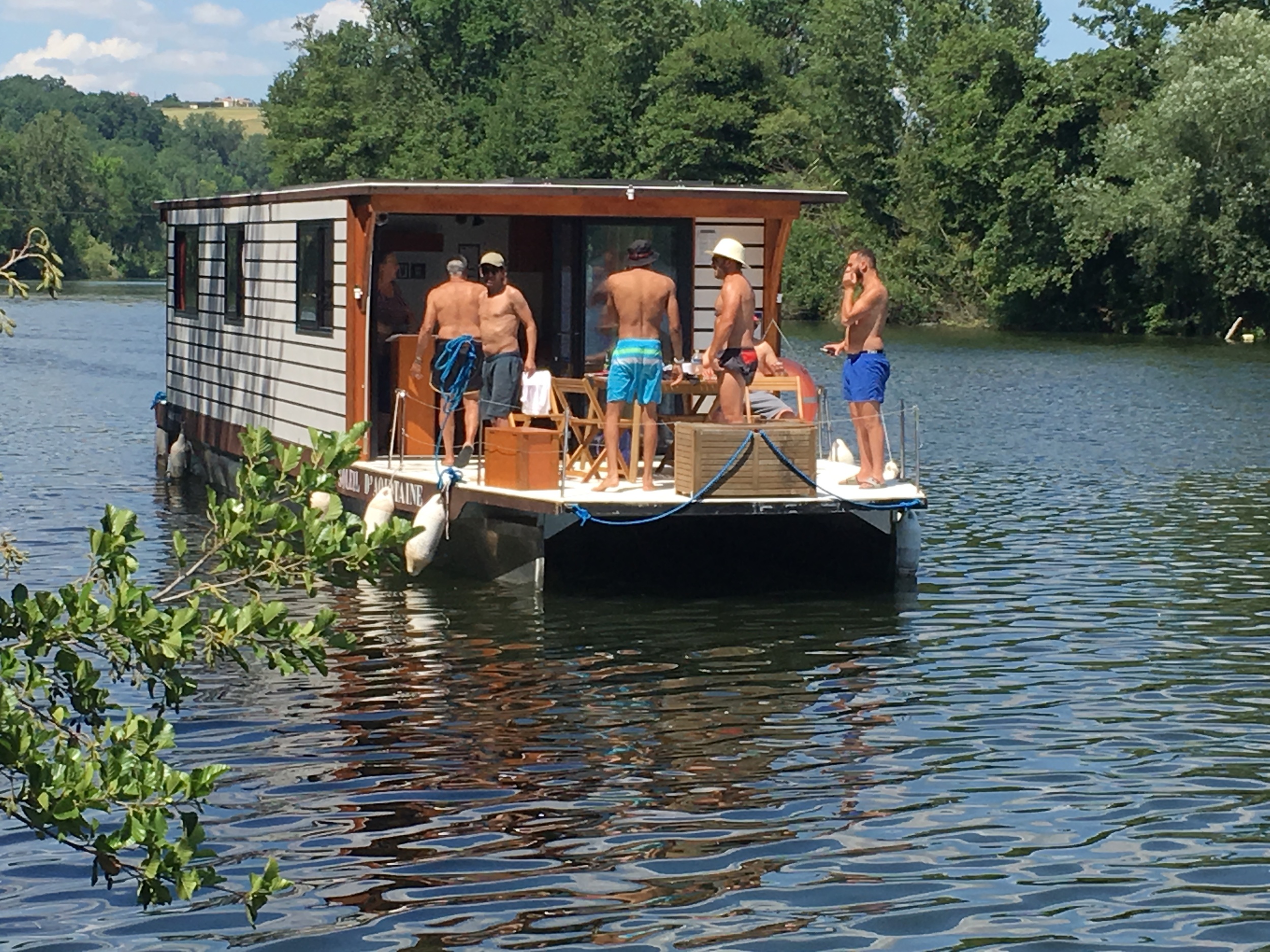 PHOEBUS COCHE SOLAIRE  LECTRICAL SELF POWERED BOAT Catamaran Standaard