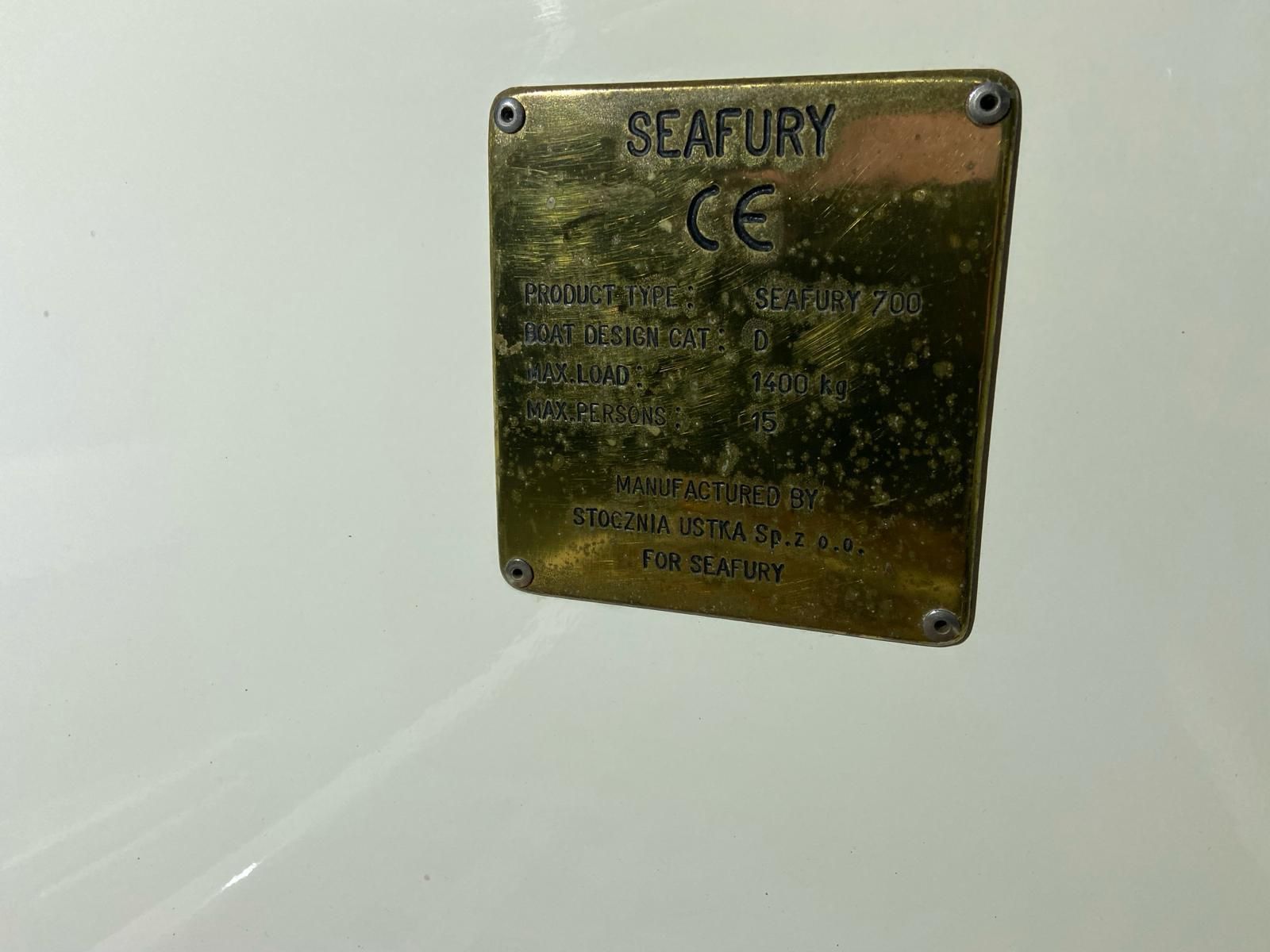 Seafury 700