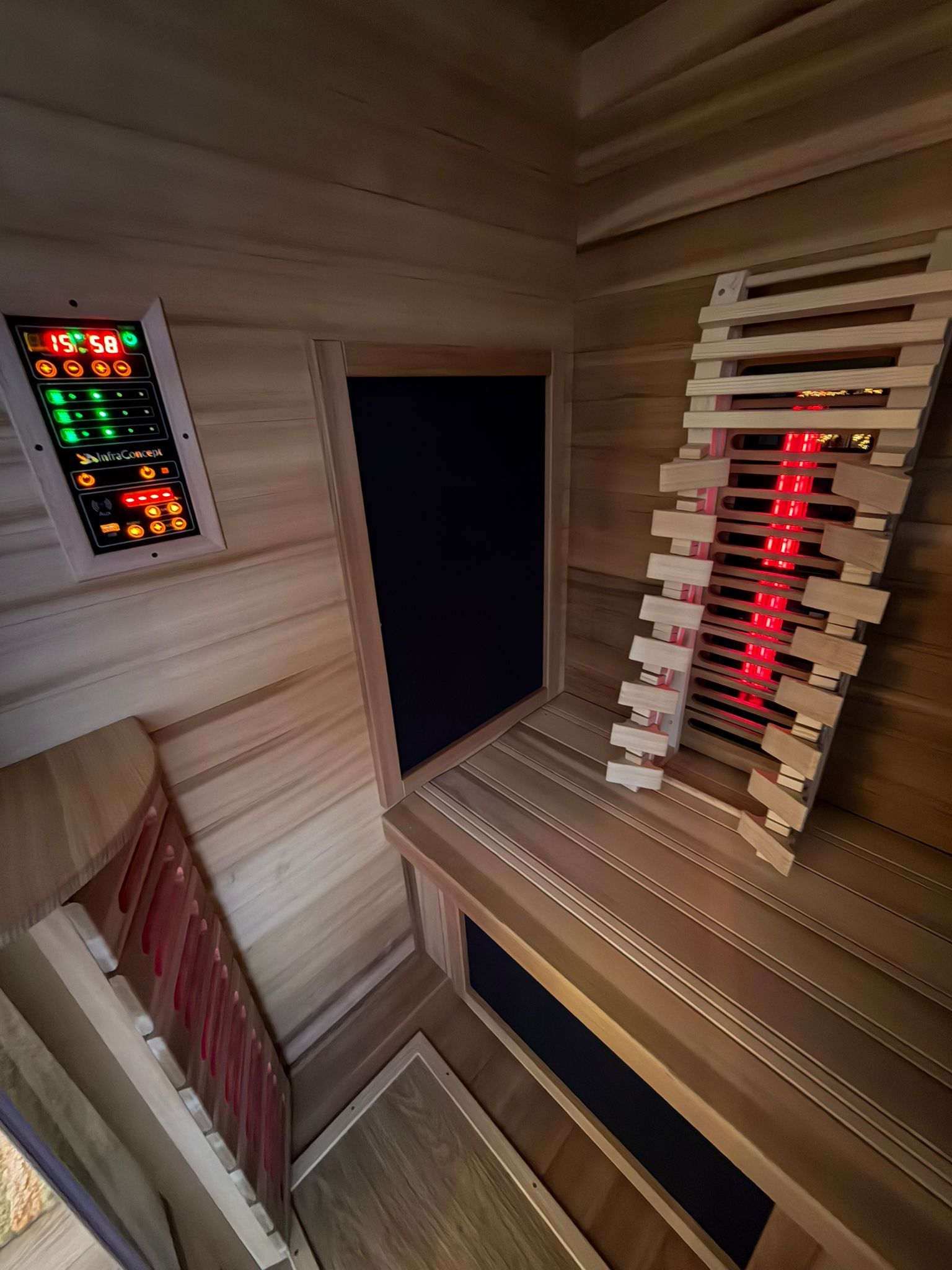 La Mare Houseboat Apartboat XL - Sauna - Hottub - Maasbommel