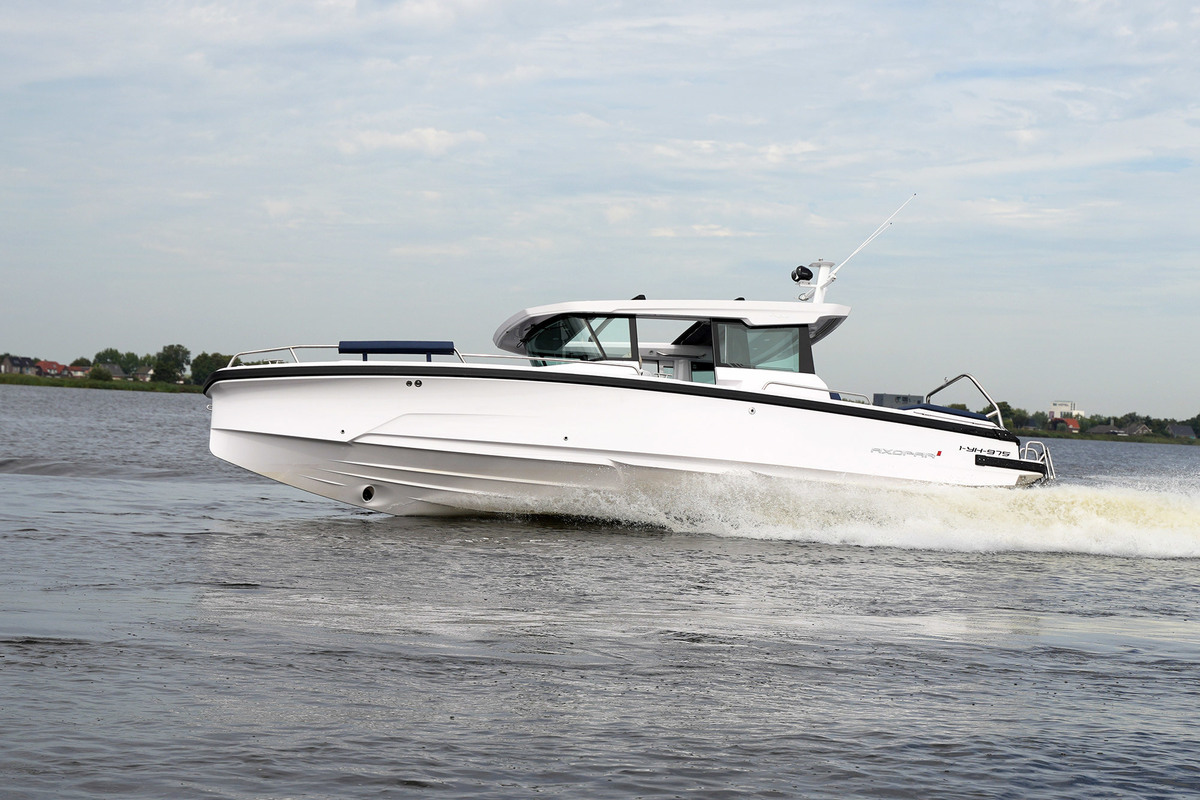 Axopar 29 XC Cross Cabin