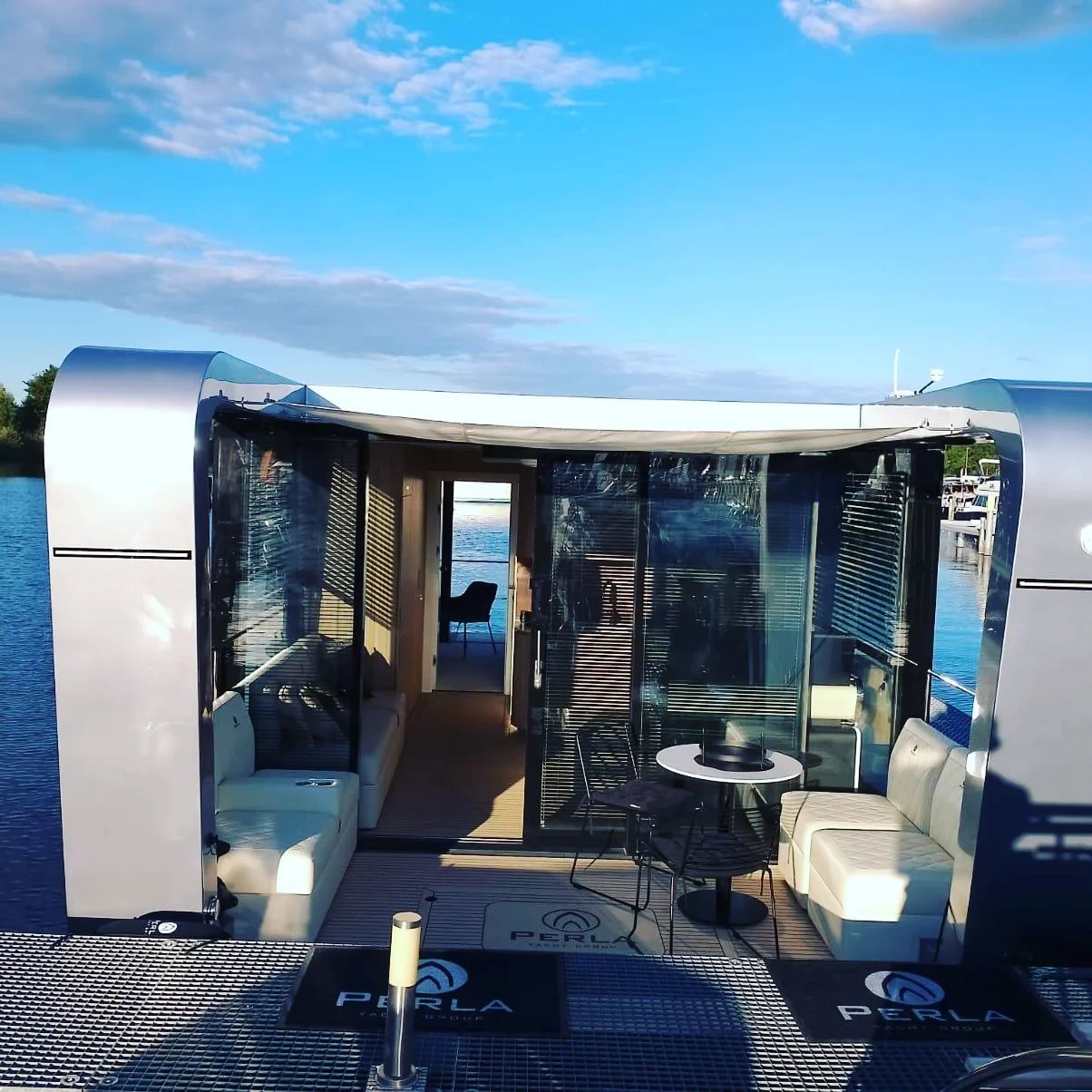 Perla Houseboat E-vision 42