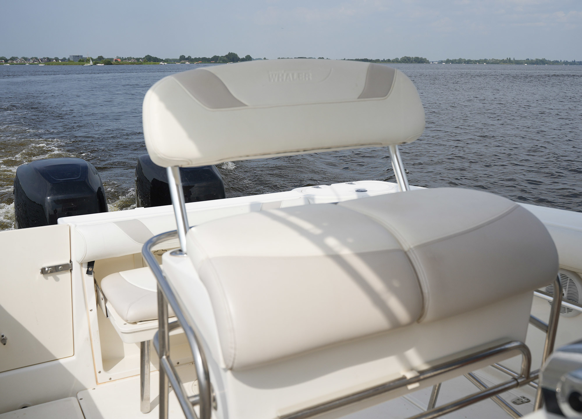 Boston Whaler 270 Outrage