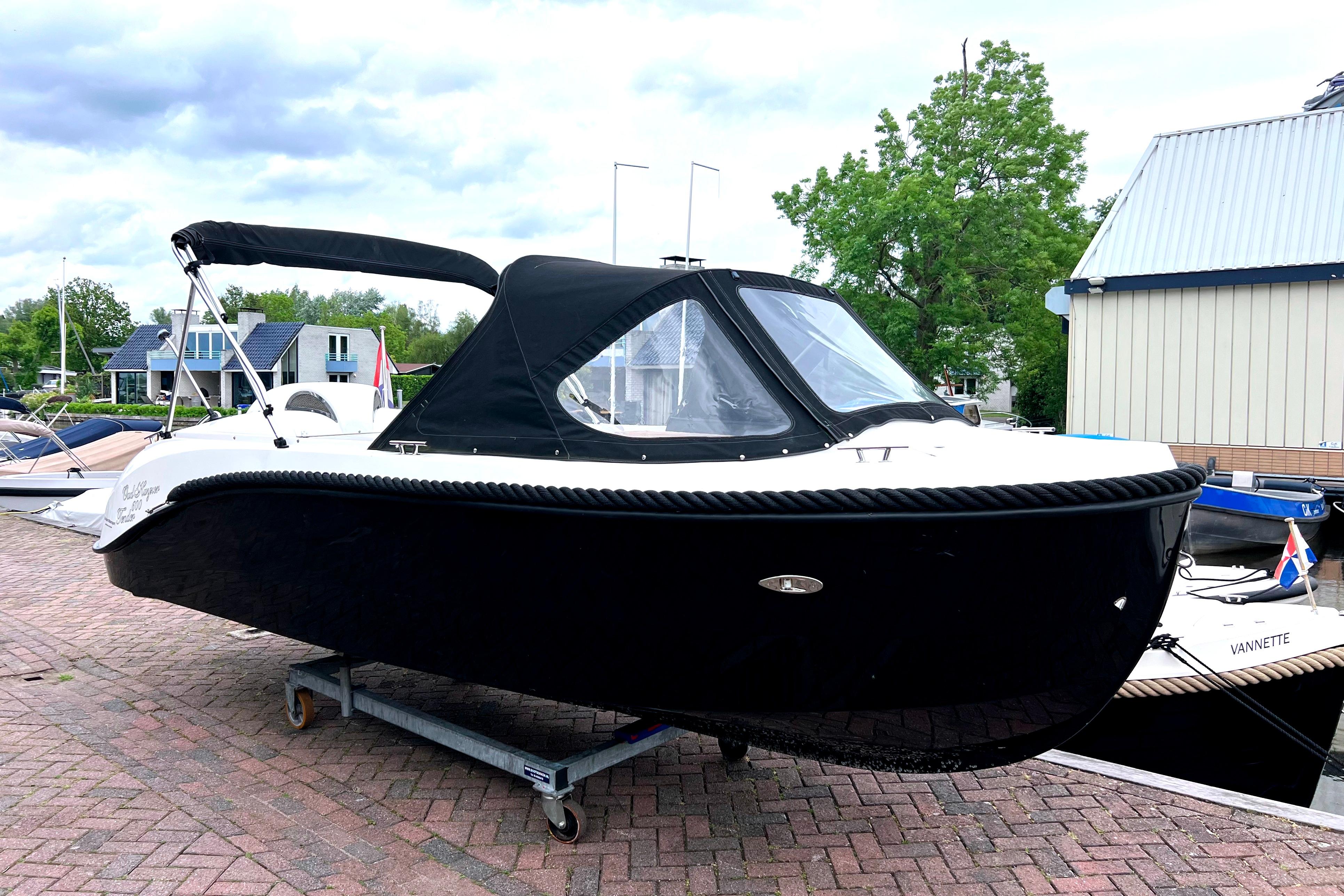 Oud Huijzer 600 Tender hoofdfoto: 1