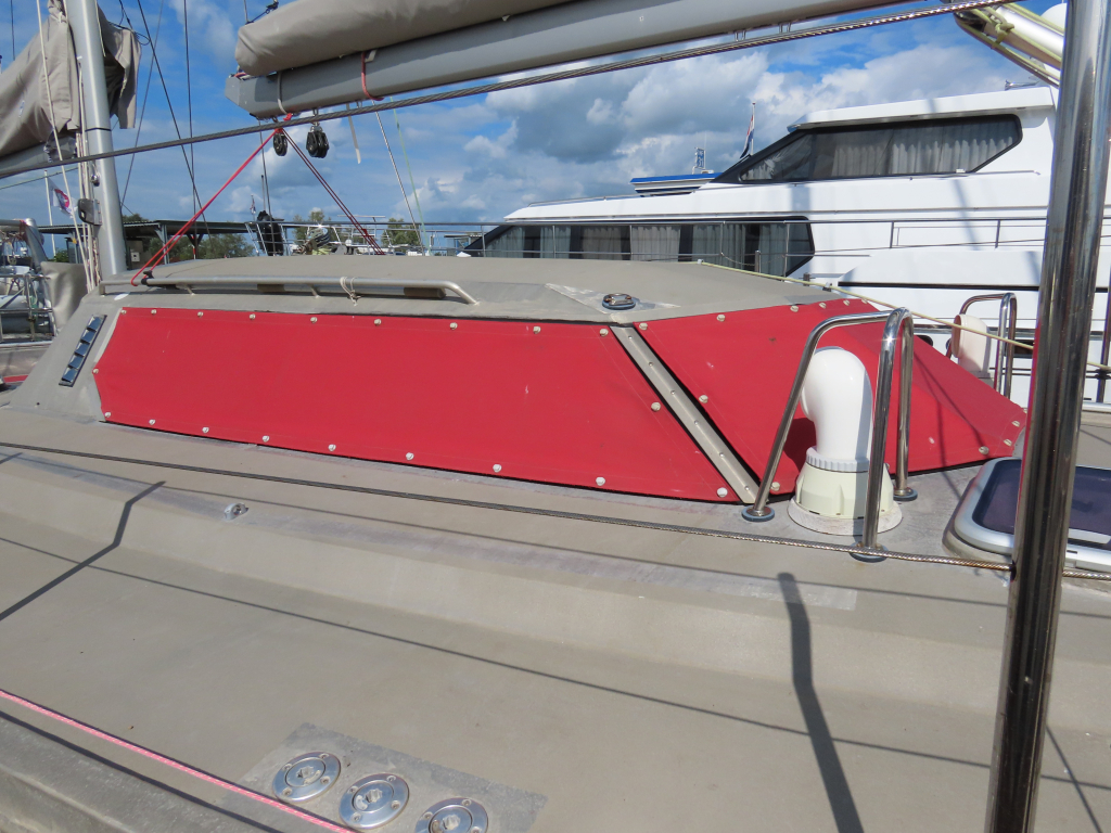 One-off 50’ aluminium Expedition Cruiser