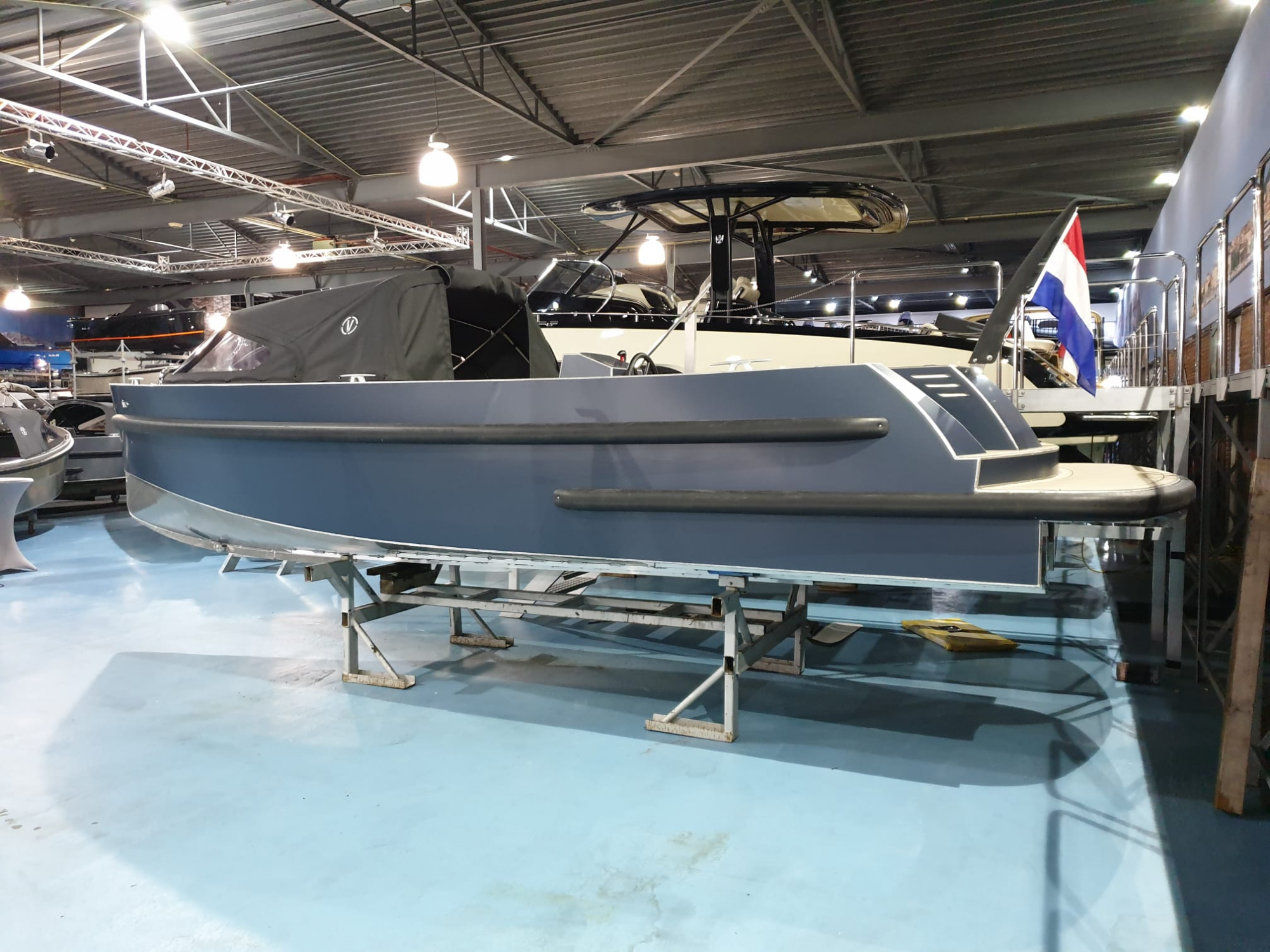 Van Vossen Tender 777 met Honda 150 pk