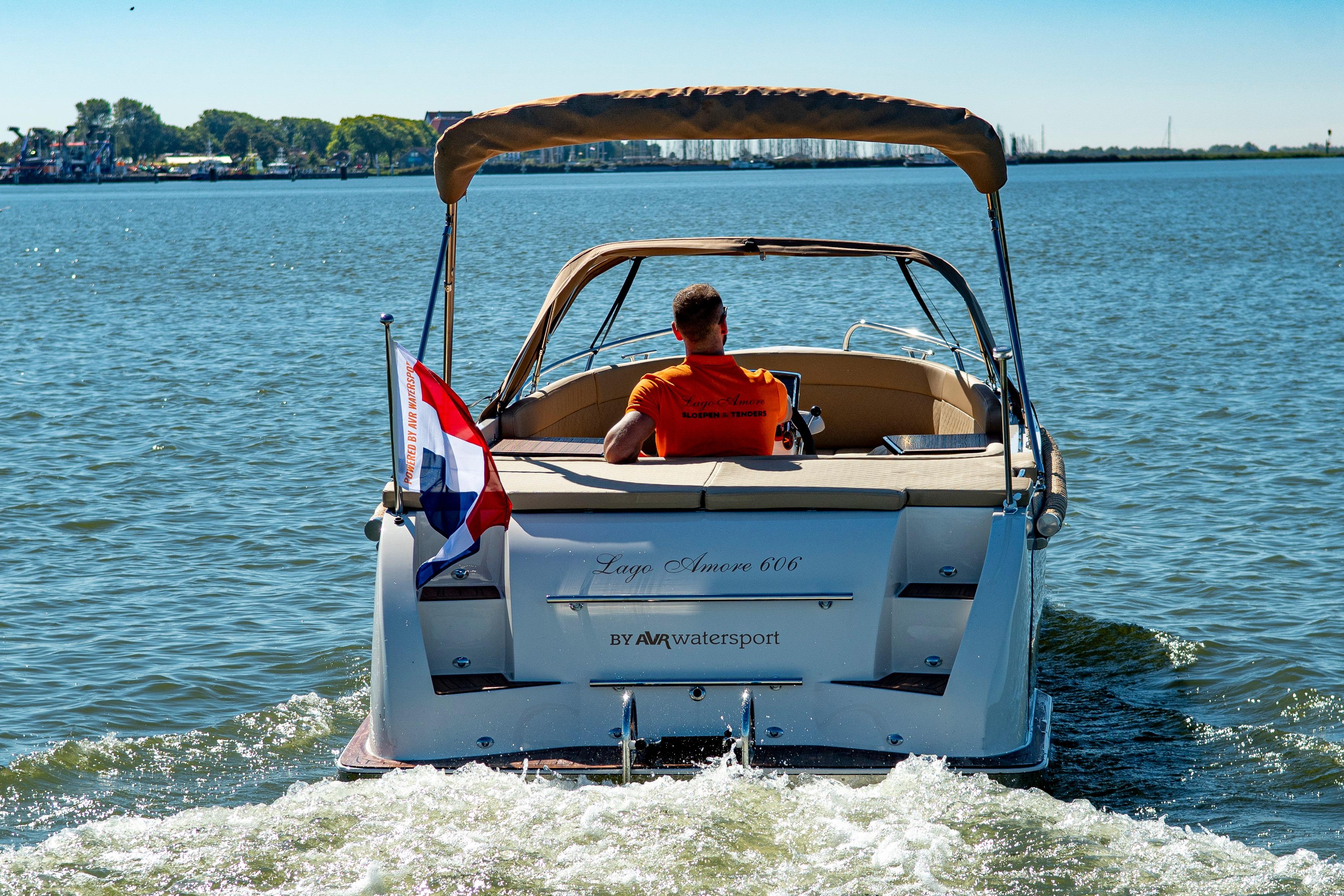 Lago Amore 606 Tender