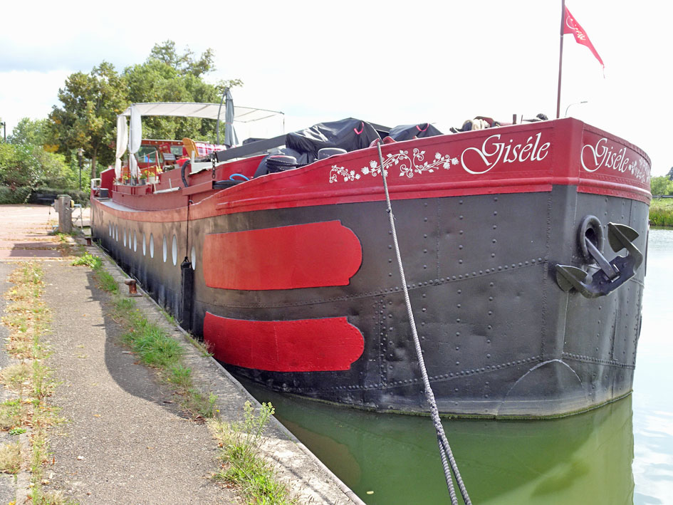 Spits Varend Woonschip 30.53 met UBC