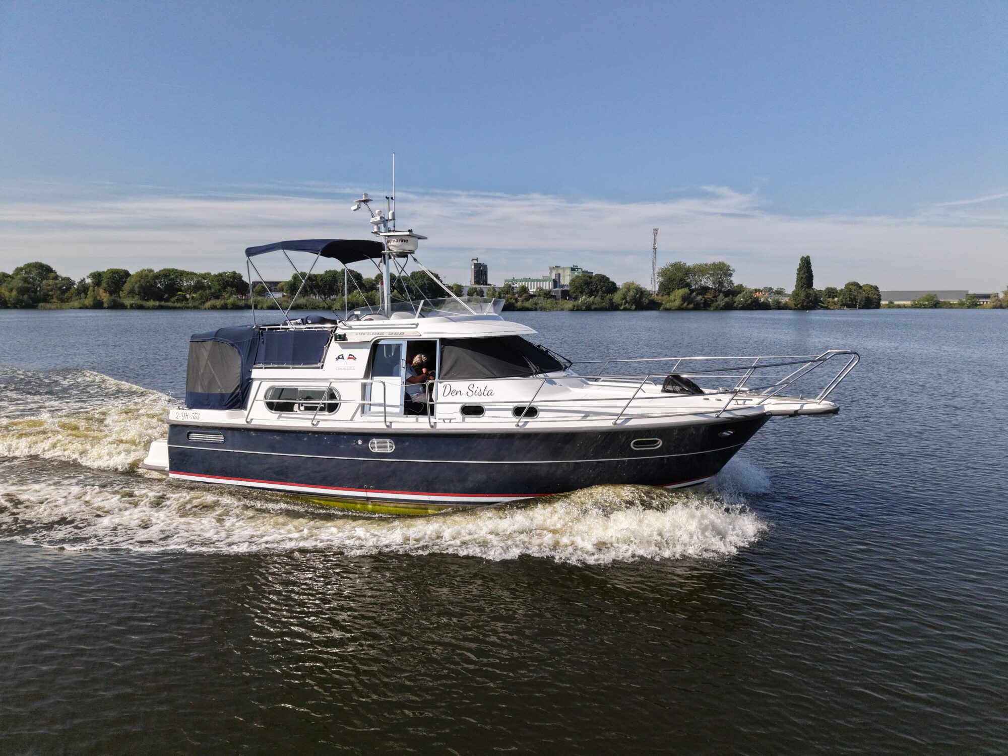 nimbus 380 Commander