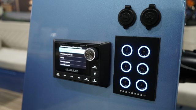 Triple X800 incl. 300 PK  GROOTSTE SLOEPENSHOWROOM VAN NEDERLAND