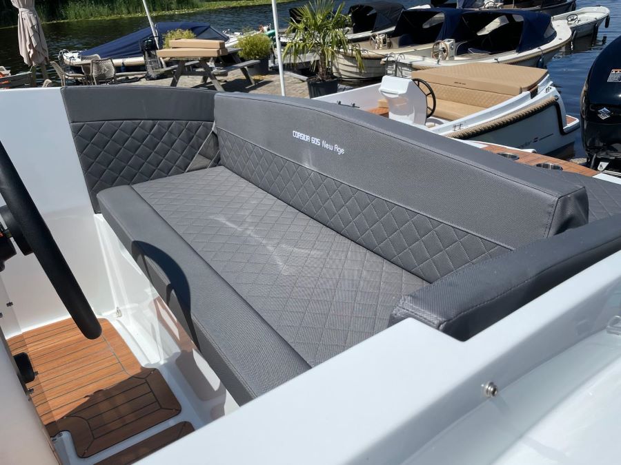 Corsiva 605 Tender incl. Suzuki 50pk