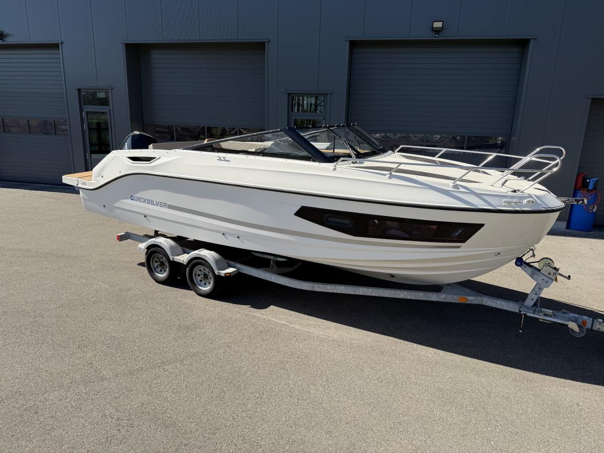 Quicksilver 755 Cruiser