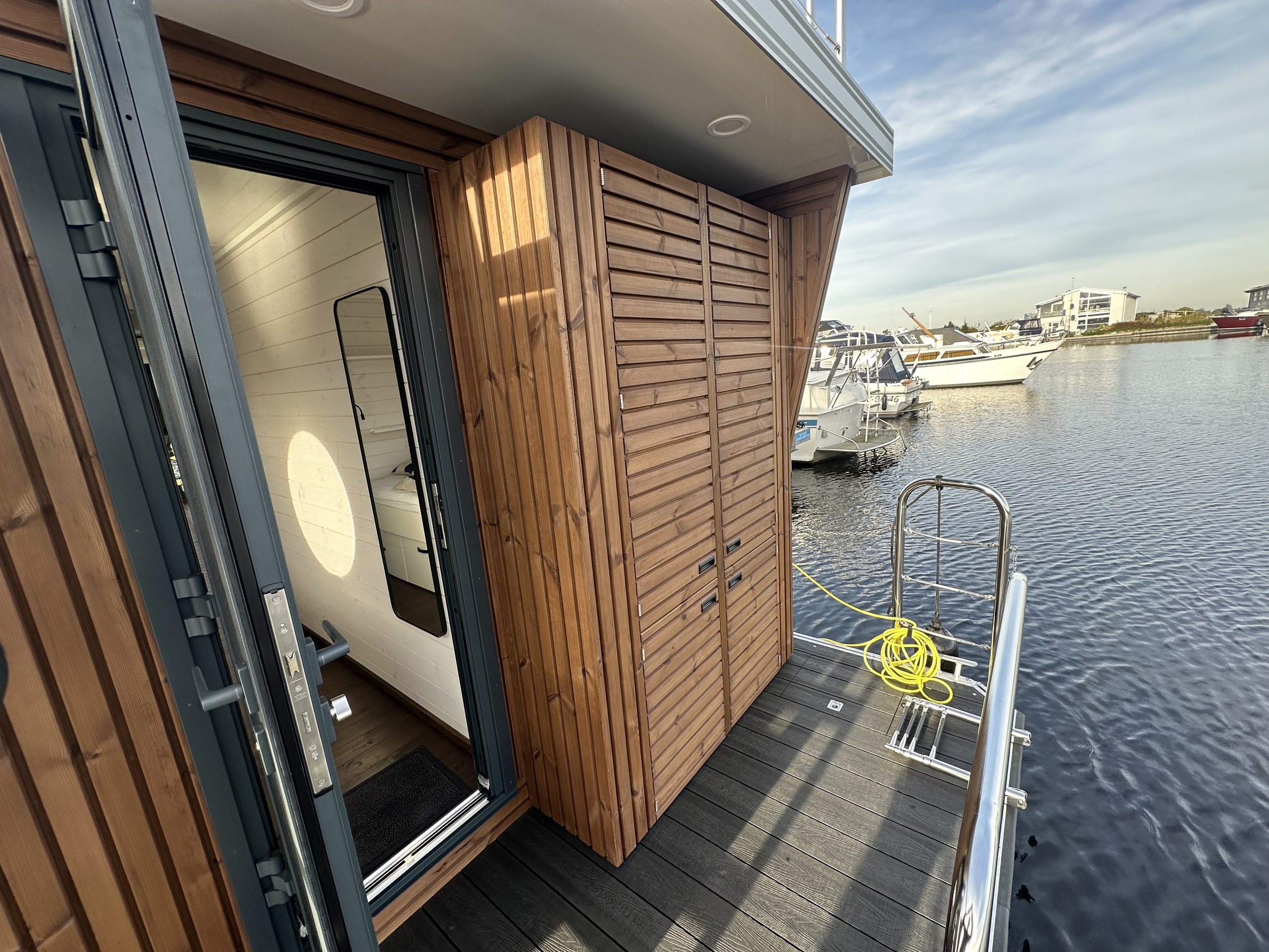 Nordic Season Houseboat NS 40 Eco 36m2