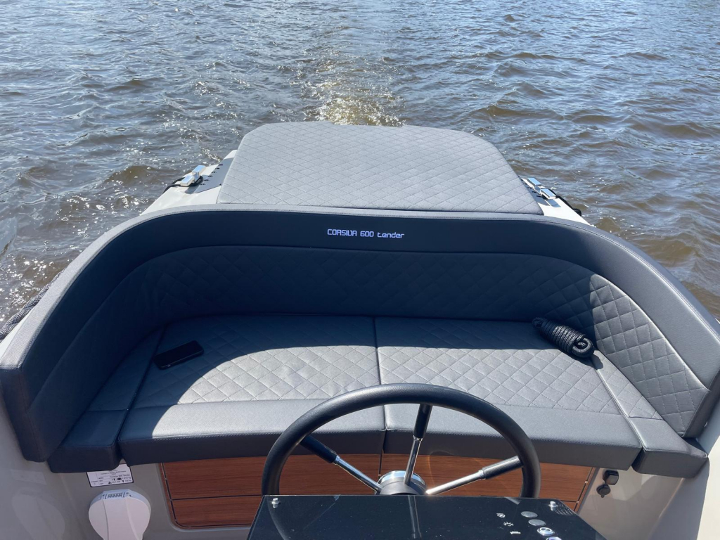 Corsiva 600 Tender vaarklaar 30pk Suz