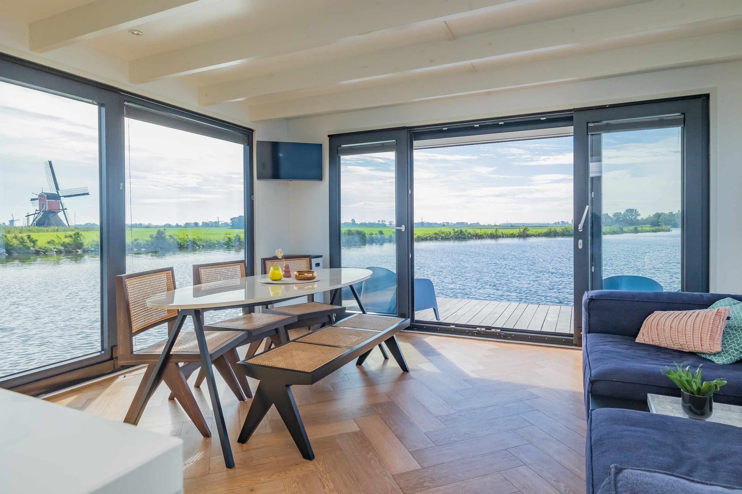 Surla (met Tender) Houseboat 15 Volledig Elektrisch With Charter