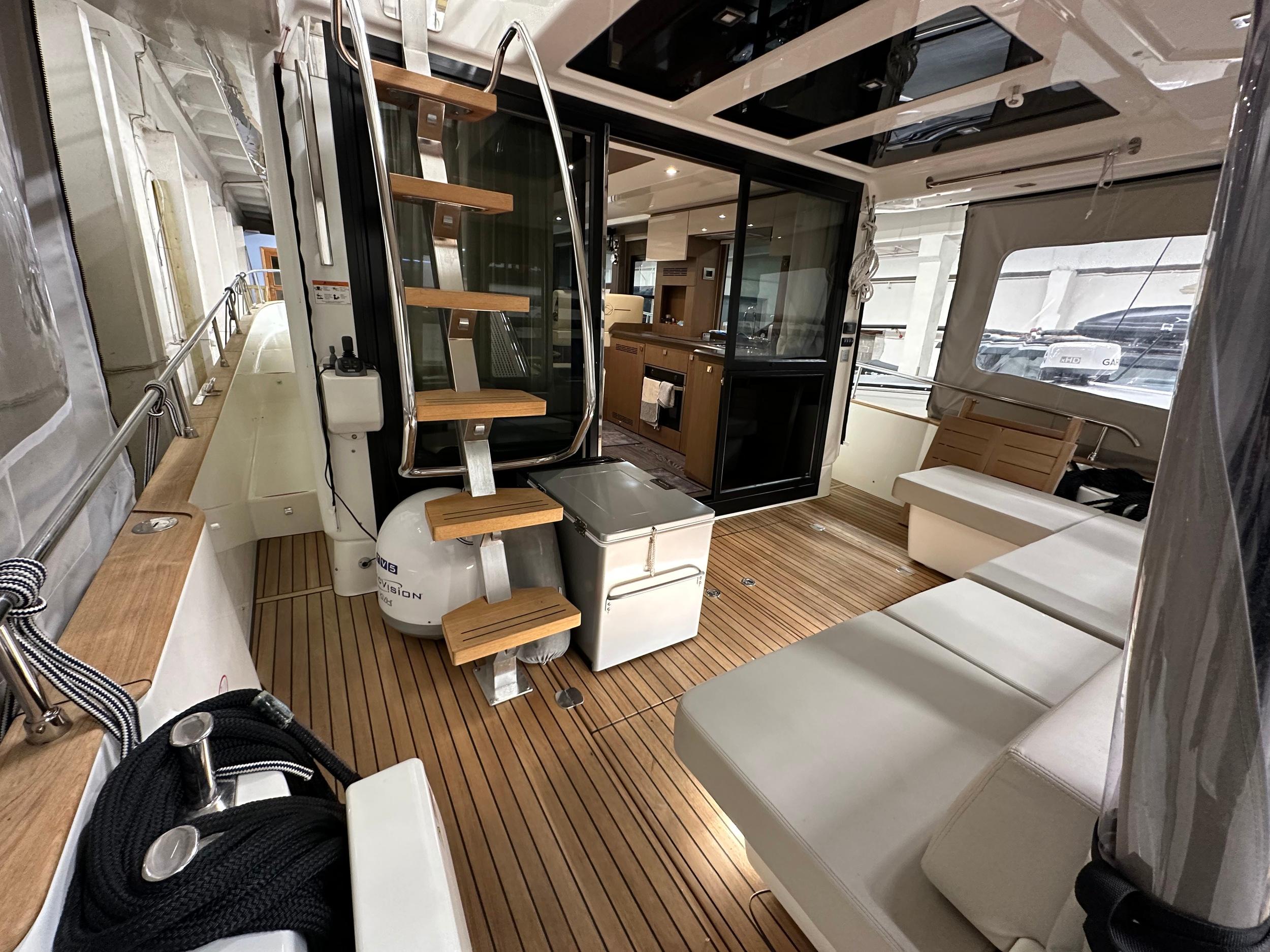 Cranchi T43 Eco Trawler Long Distance