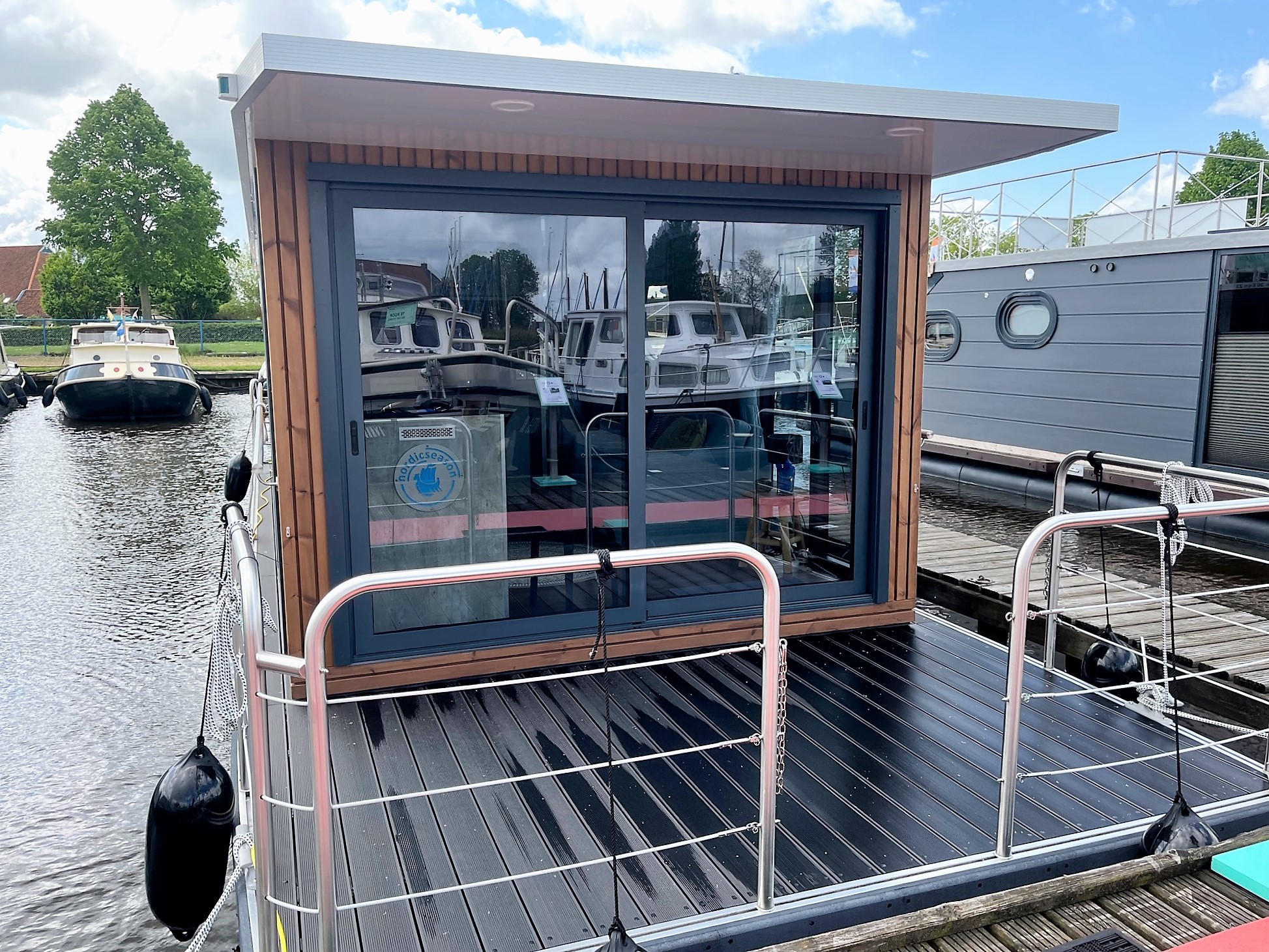 Nordic Season Houseboat NS 36 Eco 23