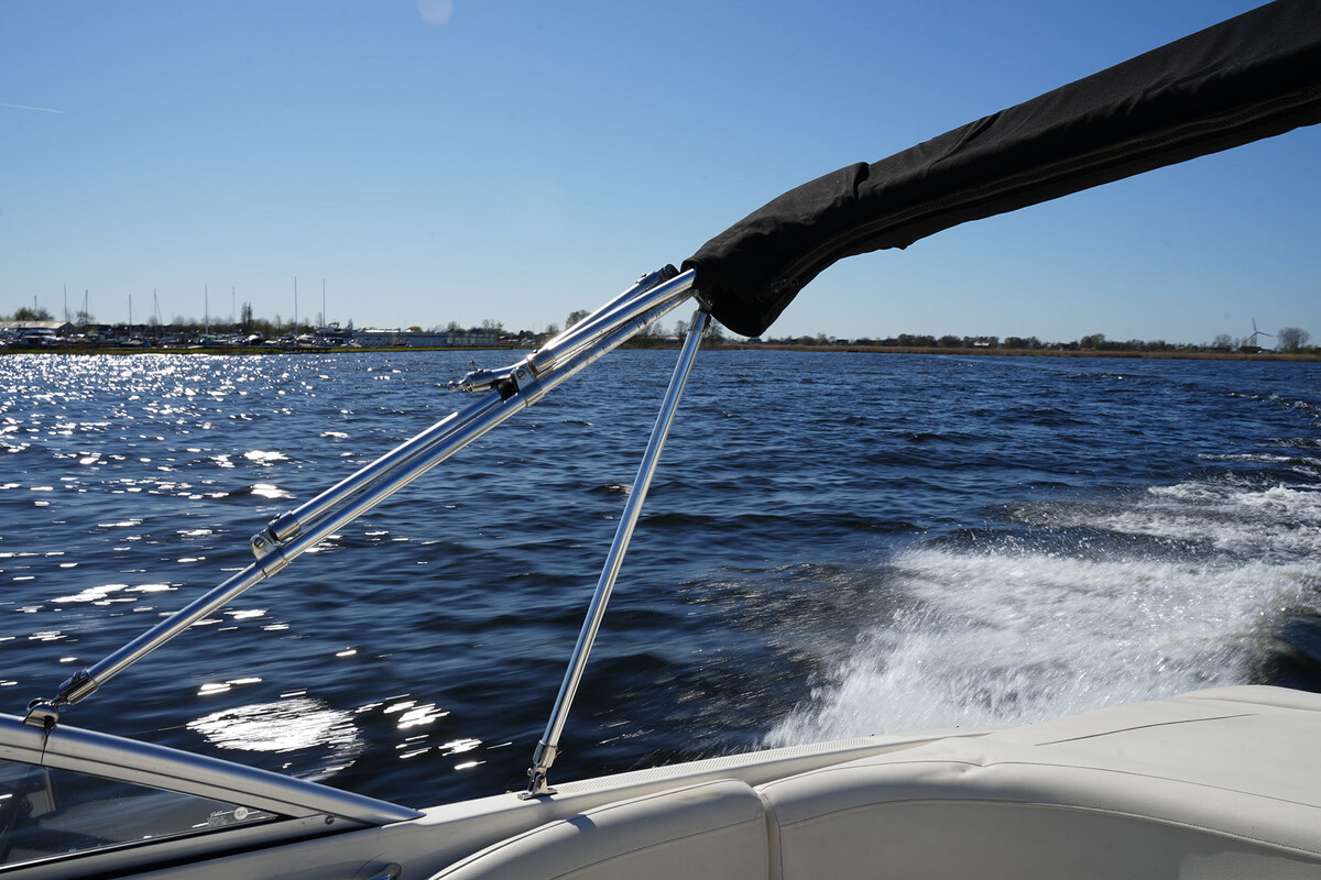 Bayliner 225