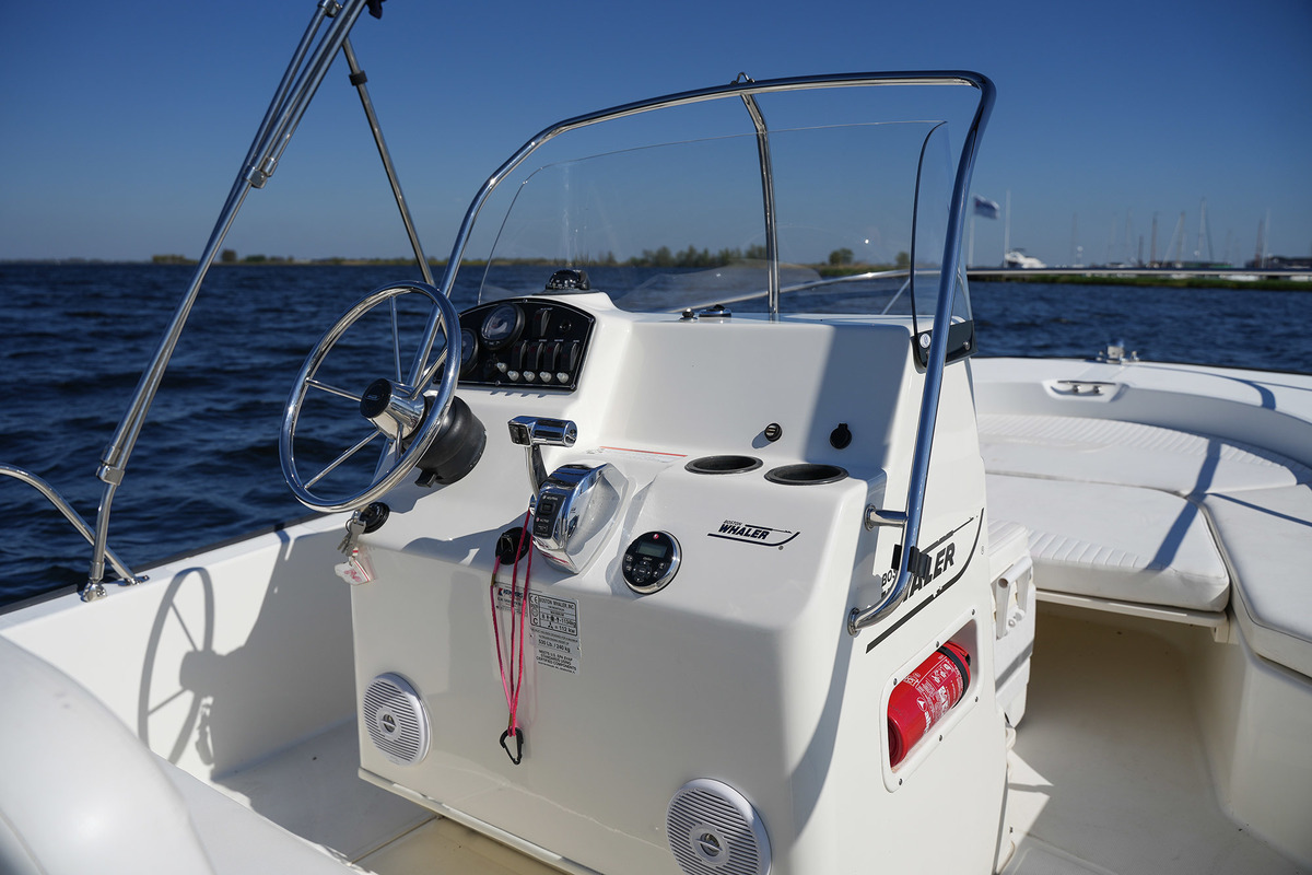 Boston Whaler 190 Montauk