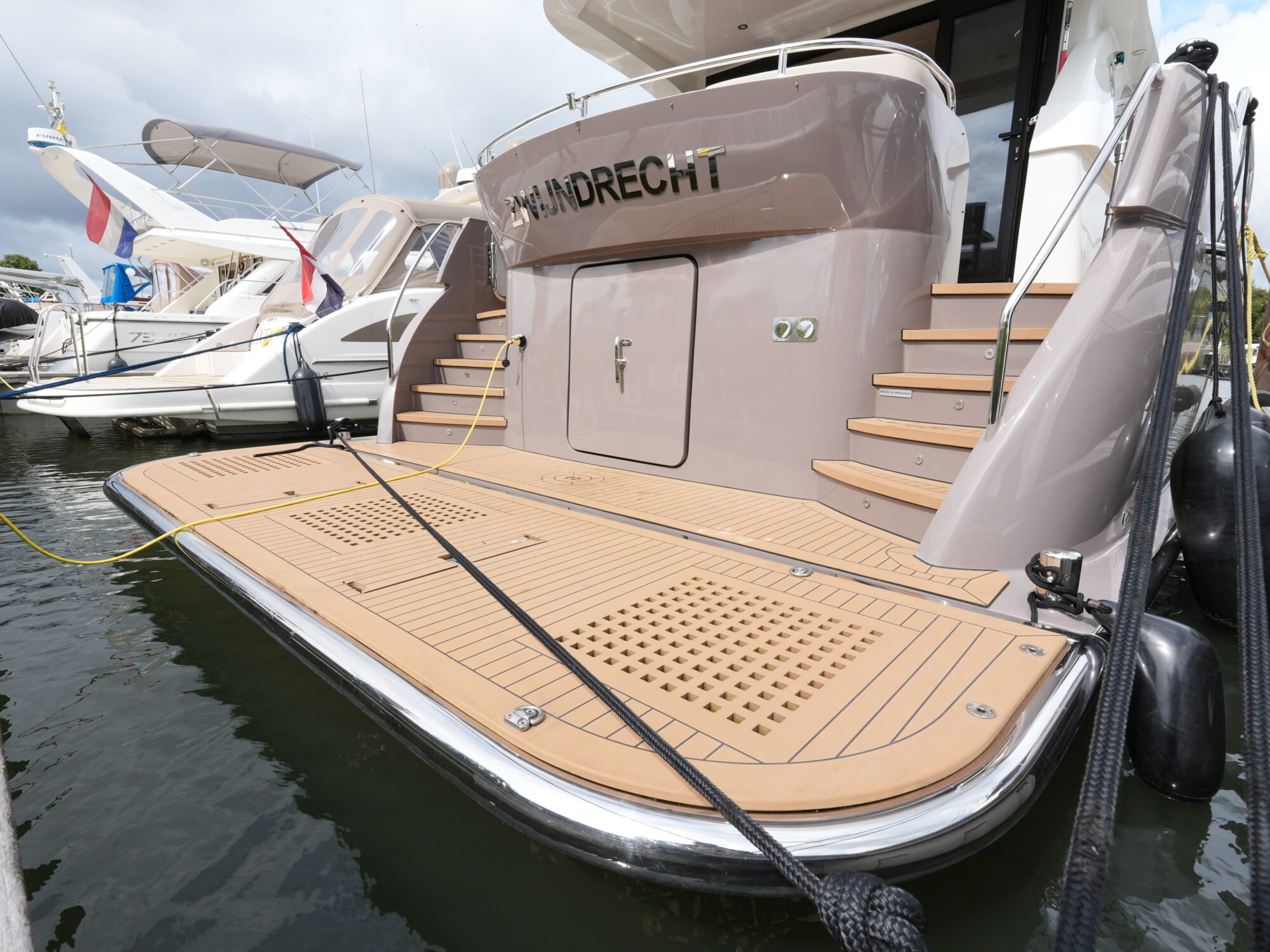 Van den Hoven Executive 15.00 MK II