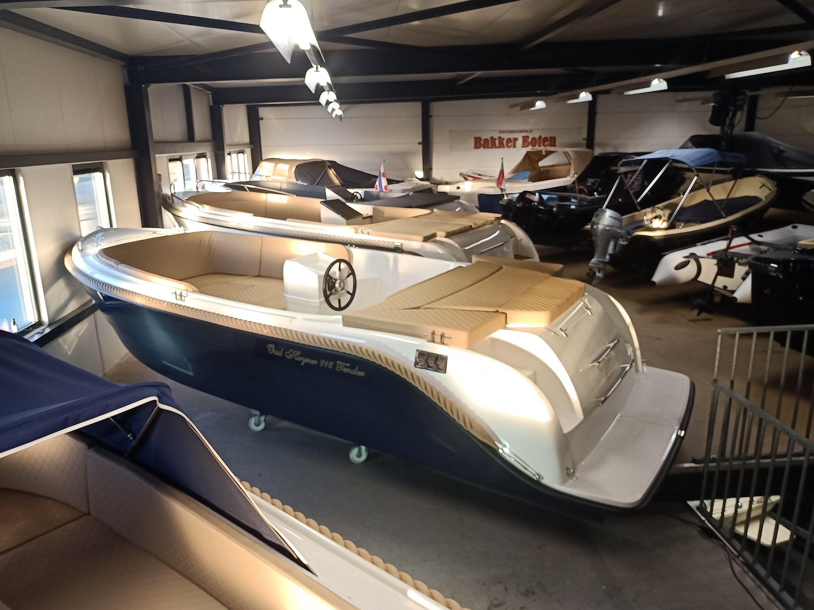 Oud Huijzer 616 Tender