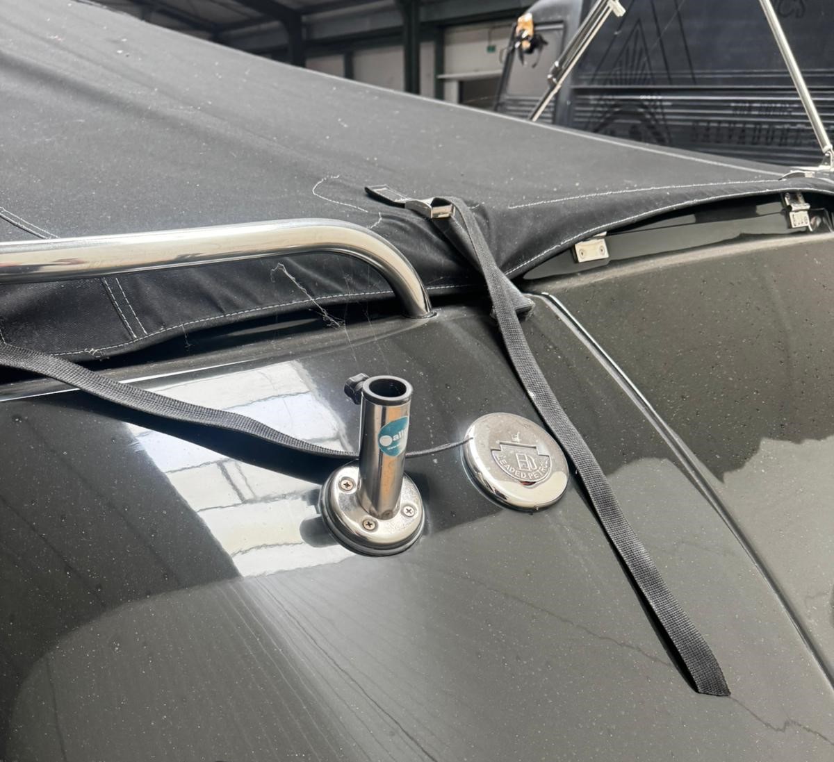 Primeur 710 Tender met Boegschroef