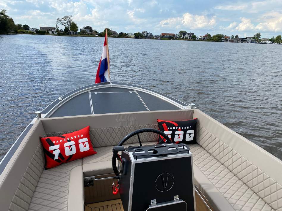 VanVossen 700 cabine sloep 