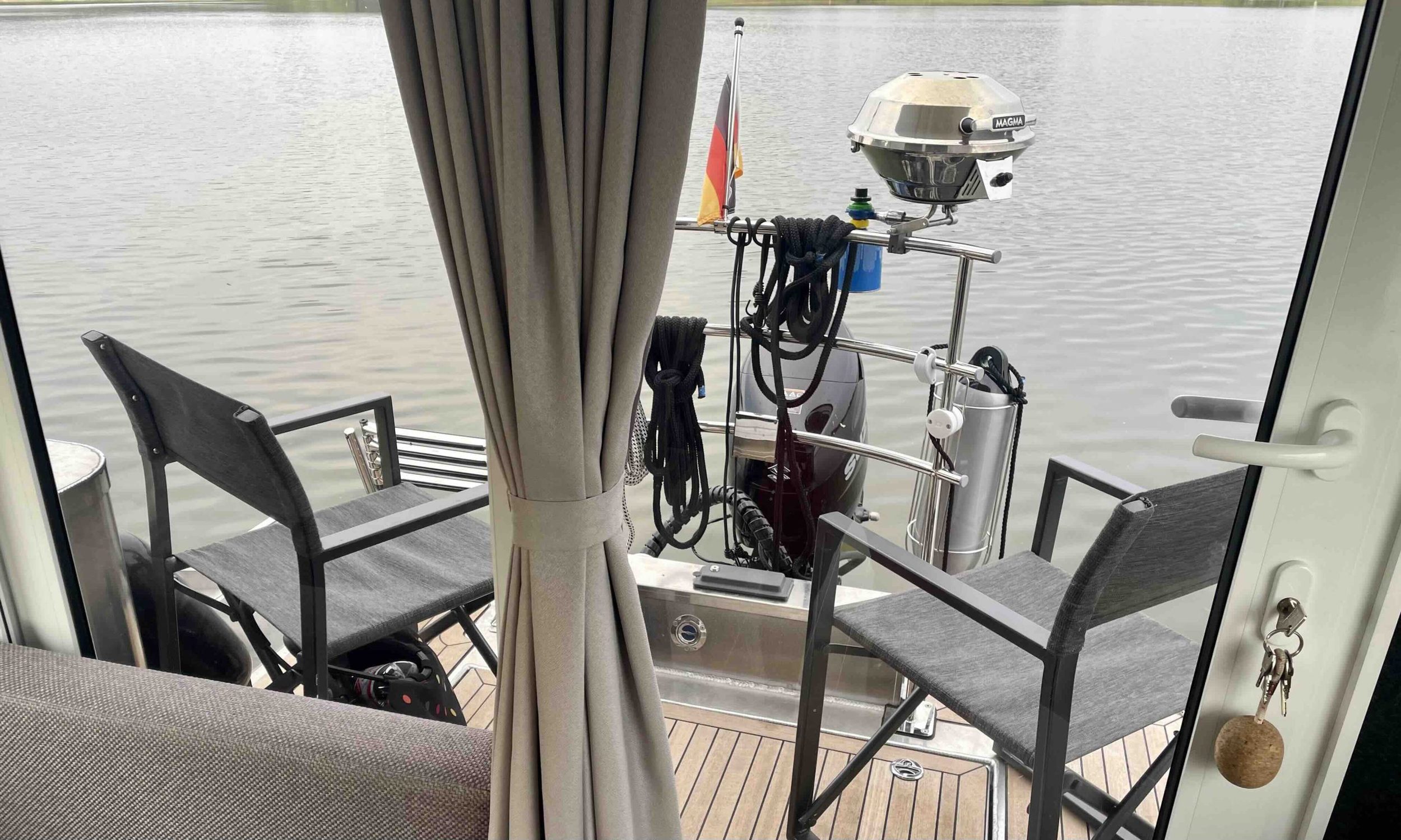 Caravanboat DepartureOne M