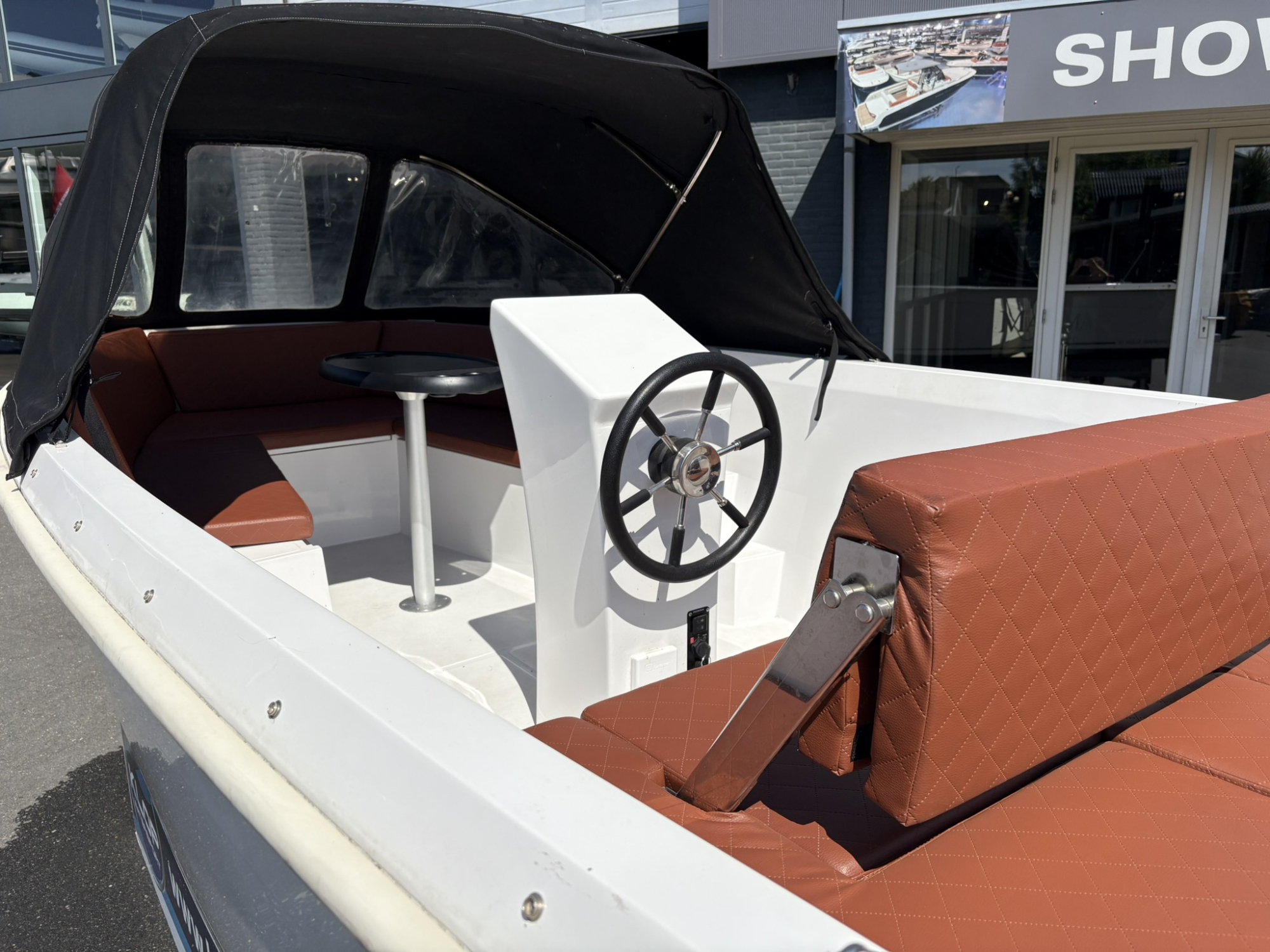 Namare AANBIEDING -  5.60 Q met Honda 20 pk!