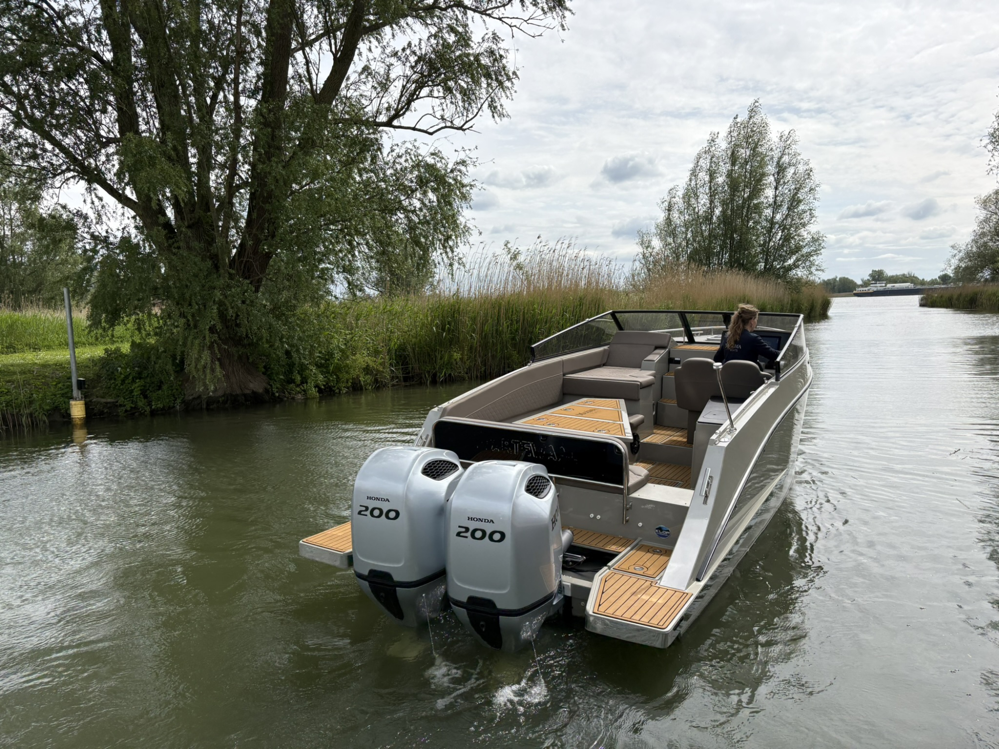 Maxima Boats 800 Cabin met 2x Honda 200 pk bouwjaar 2024