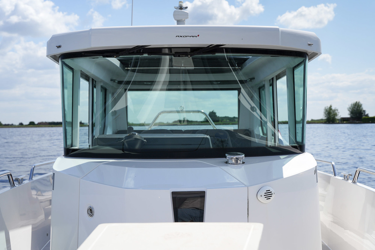 Axopar 28 Cabin