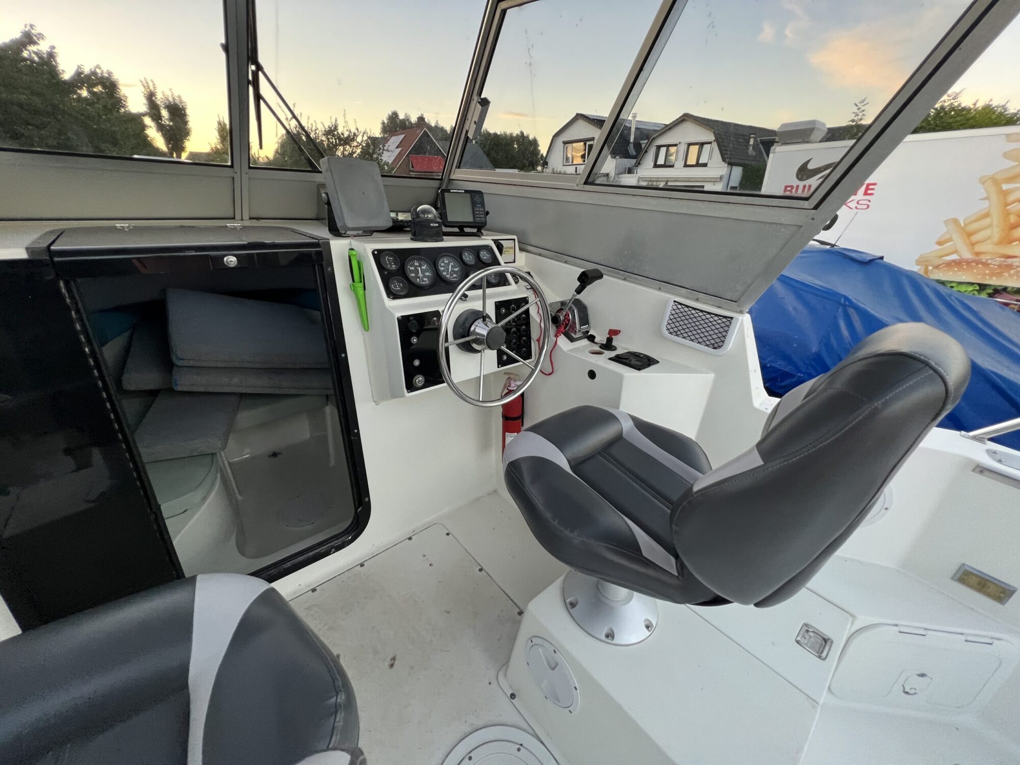 Celebrity 2500 Fish Hawk