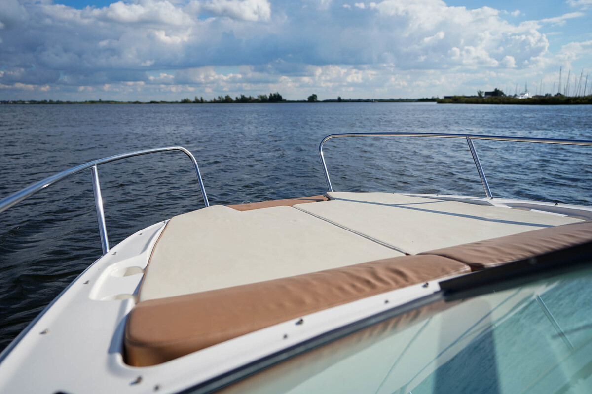 Sea Ray Sun Sport 230