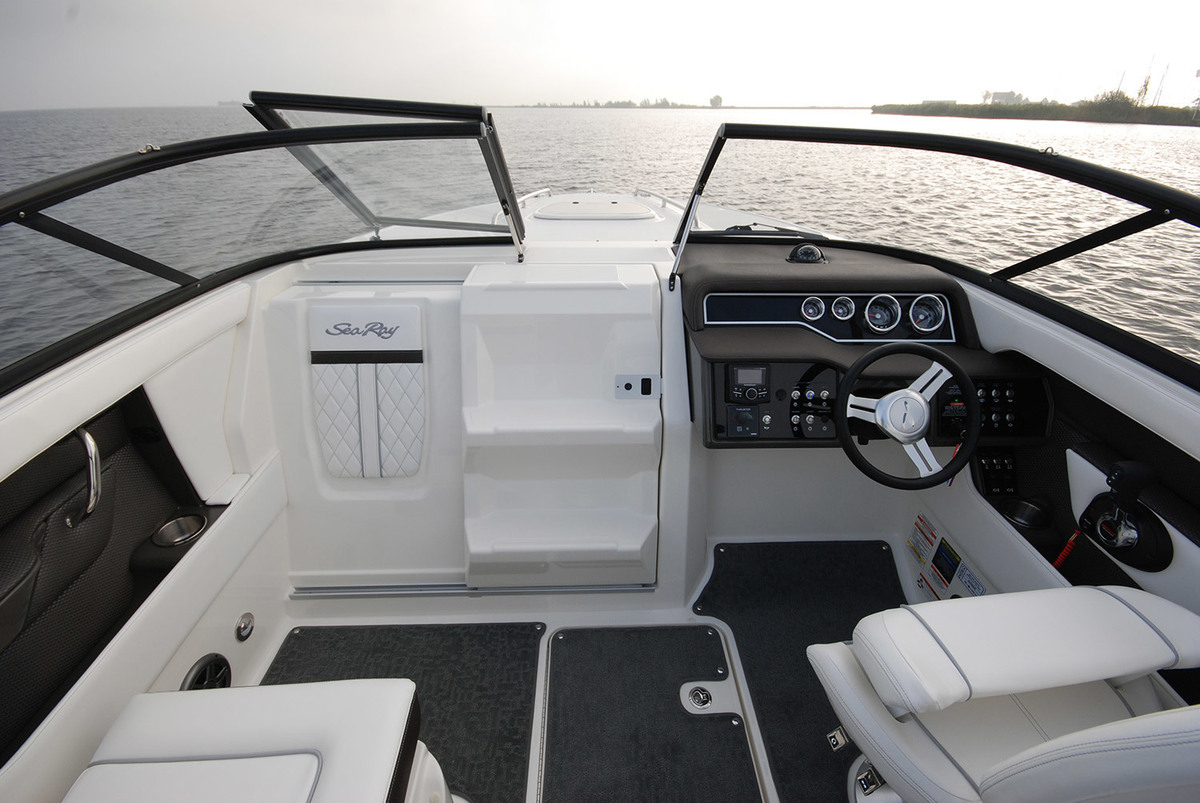 Sea Ray Sun Sport 250