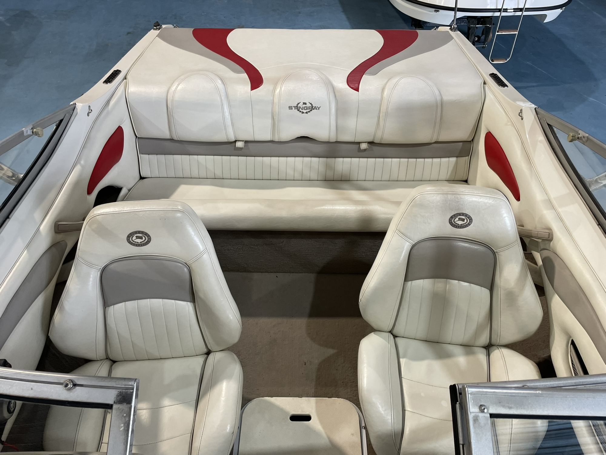 Stingray 185 LX met 130 pk MerCruiser