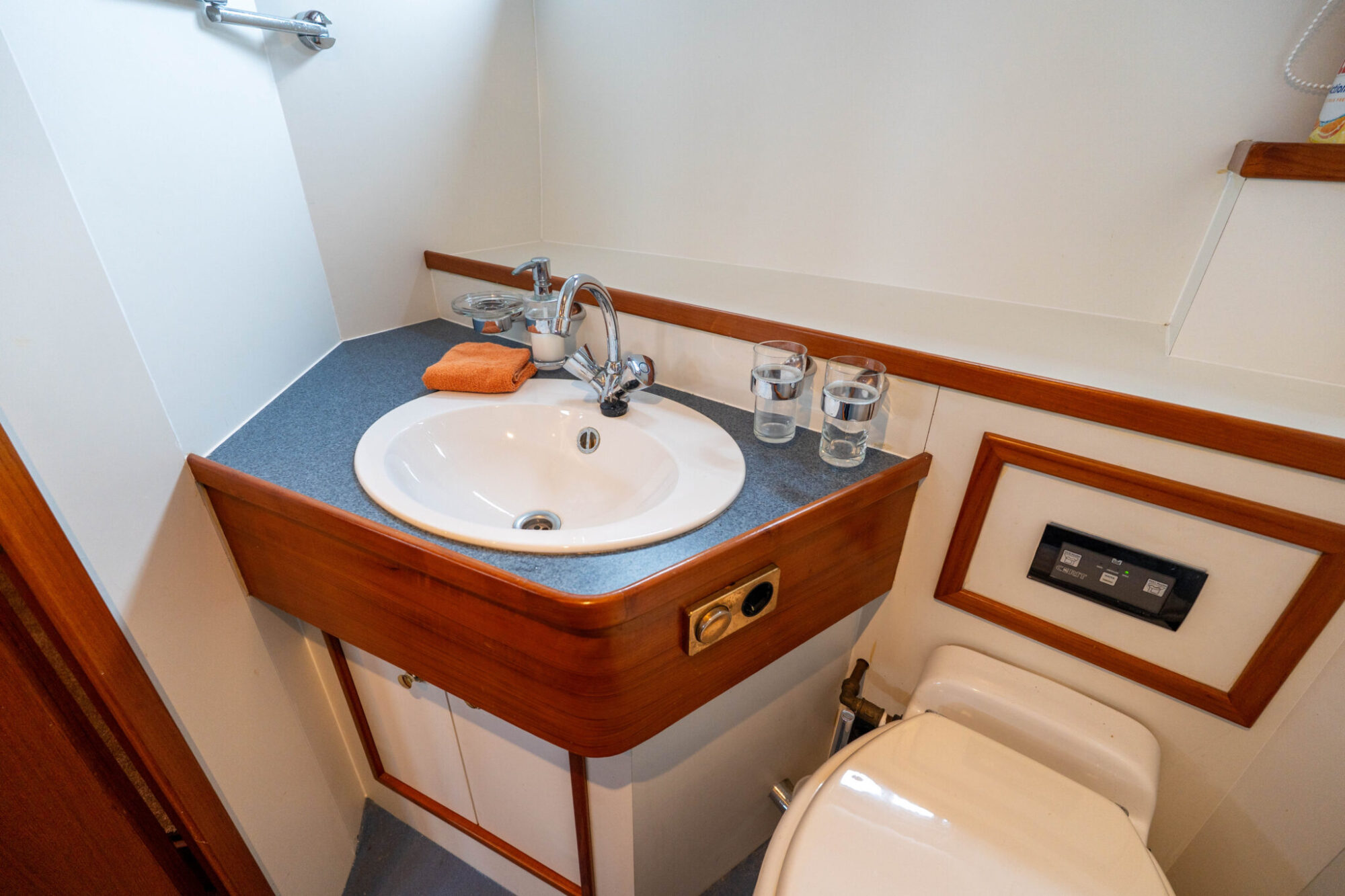 Pieter Beeldsnijder Spiegelkotter 15.00 VS