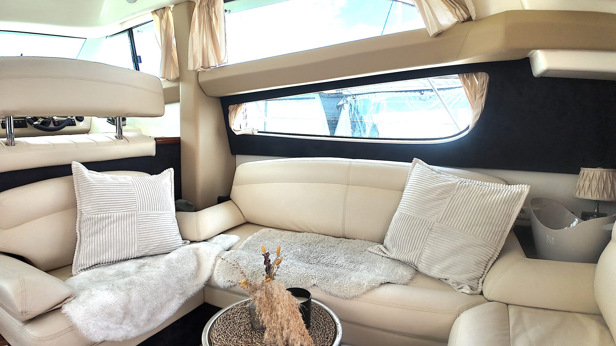 Jeanneau Prestige 42 Flybridge