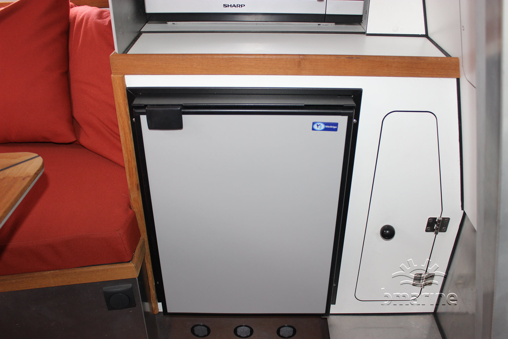 Isabella Yachts ST850