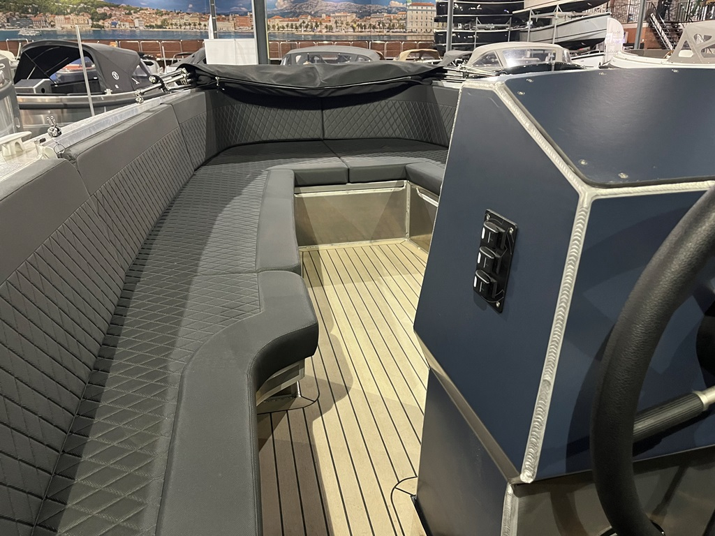 Van Vossen Tender 777 met Honda 150 pk