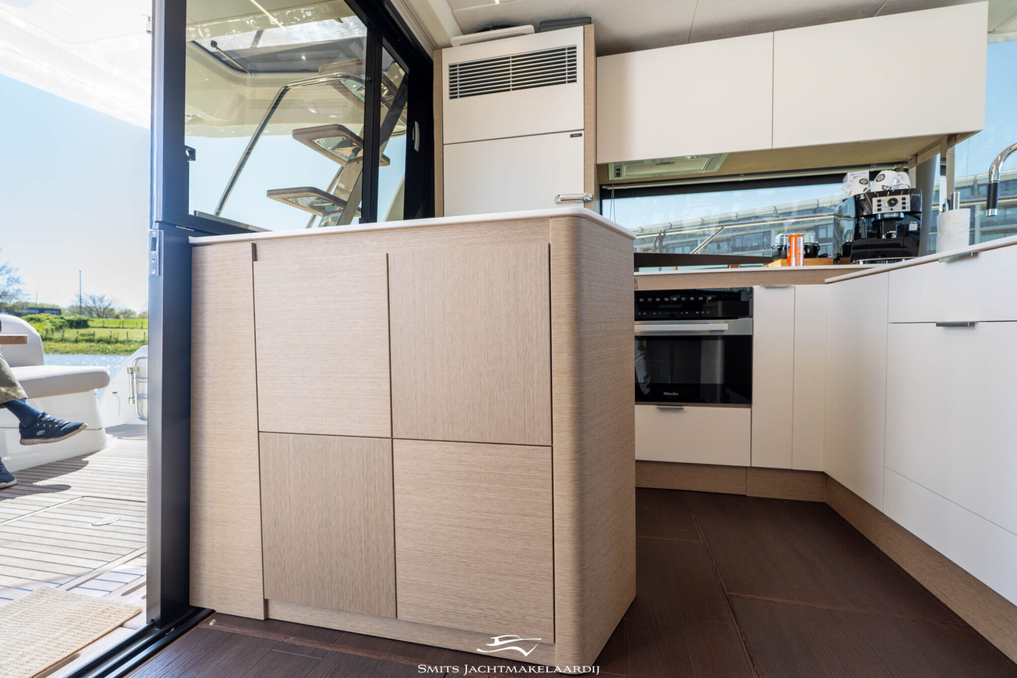 Prestige 590 Flybridge