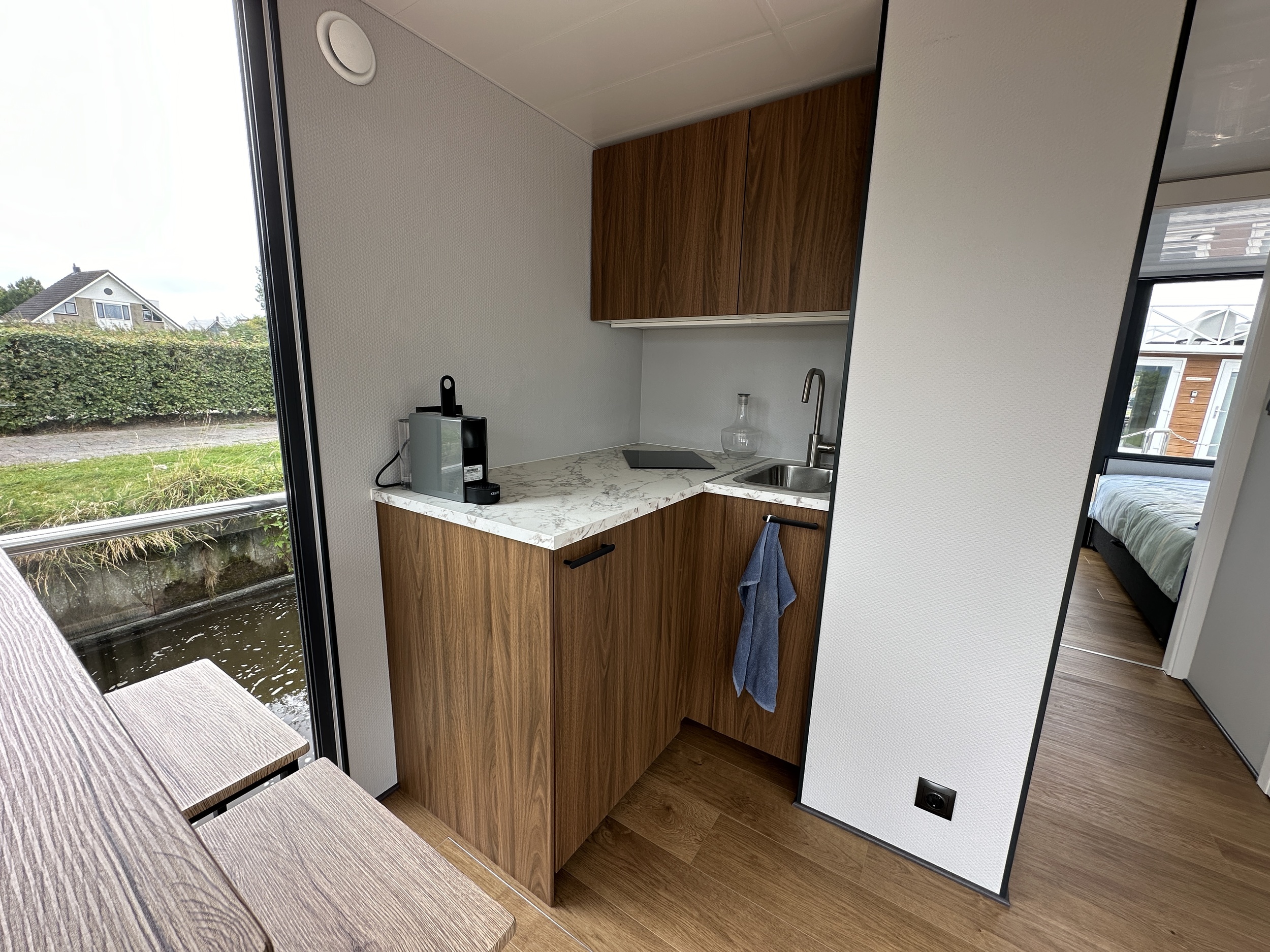 La Mare Houseboat STB 4.0 (Canalboat 4)