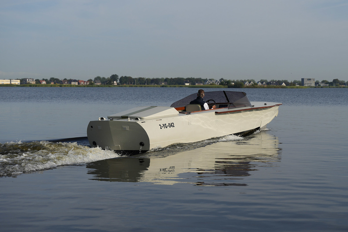 Volga Draagvleugelboot