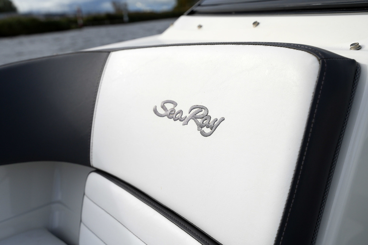 Sea Ray 19 SPX
