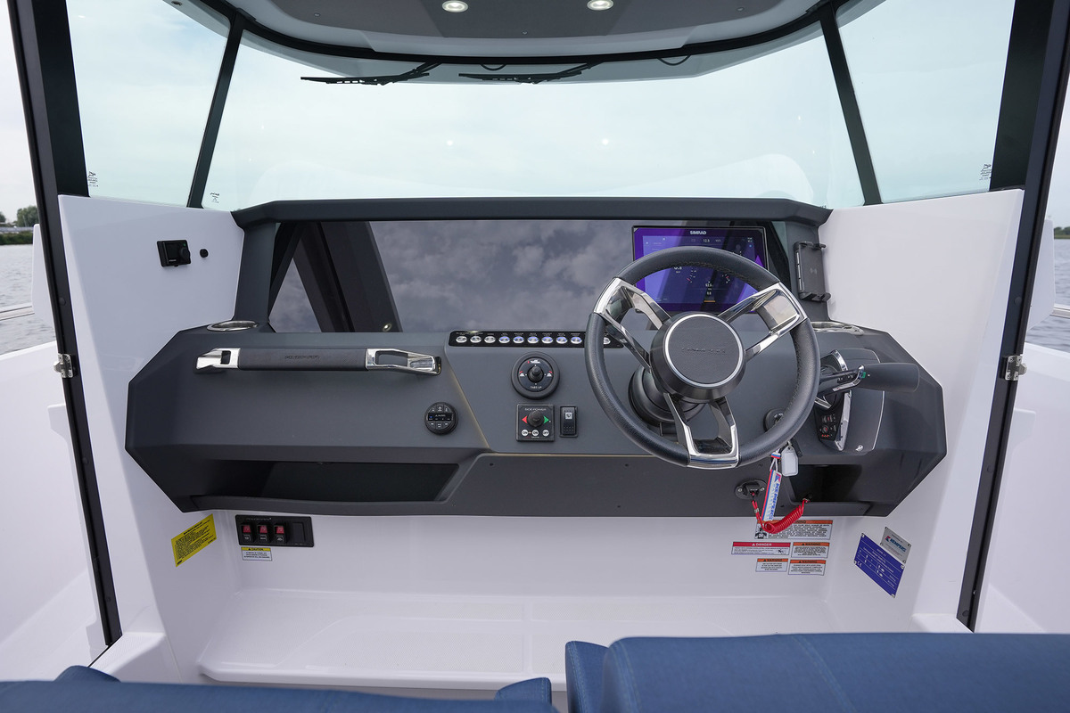 Axopar 29 XC Cross Cabin