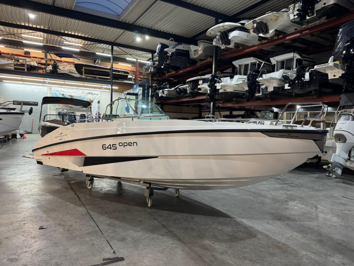 NorthMaster 645 open