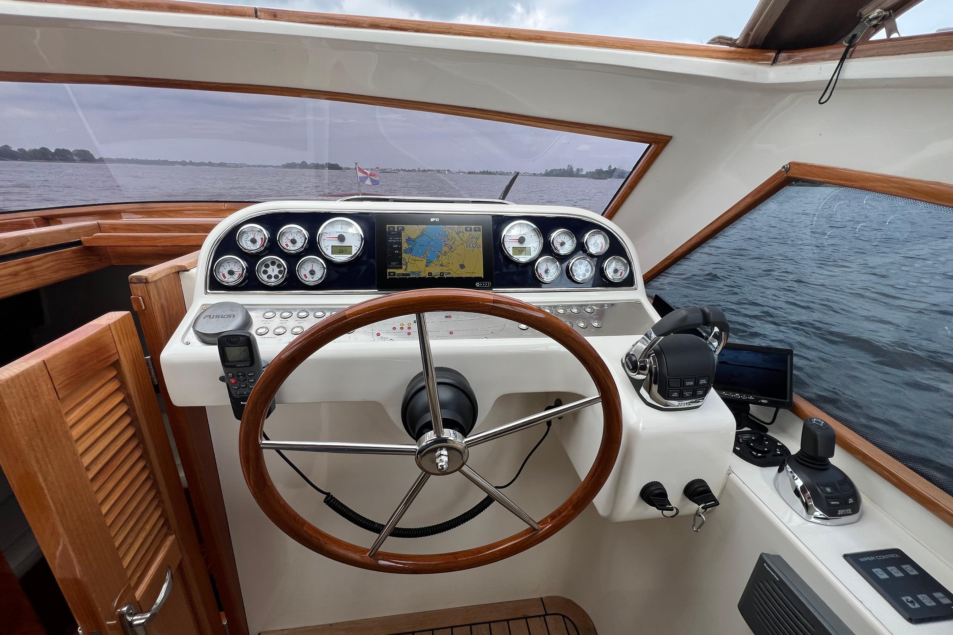 Long Island 40 Runabout