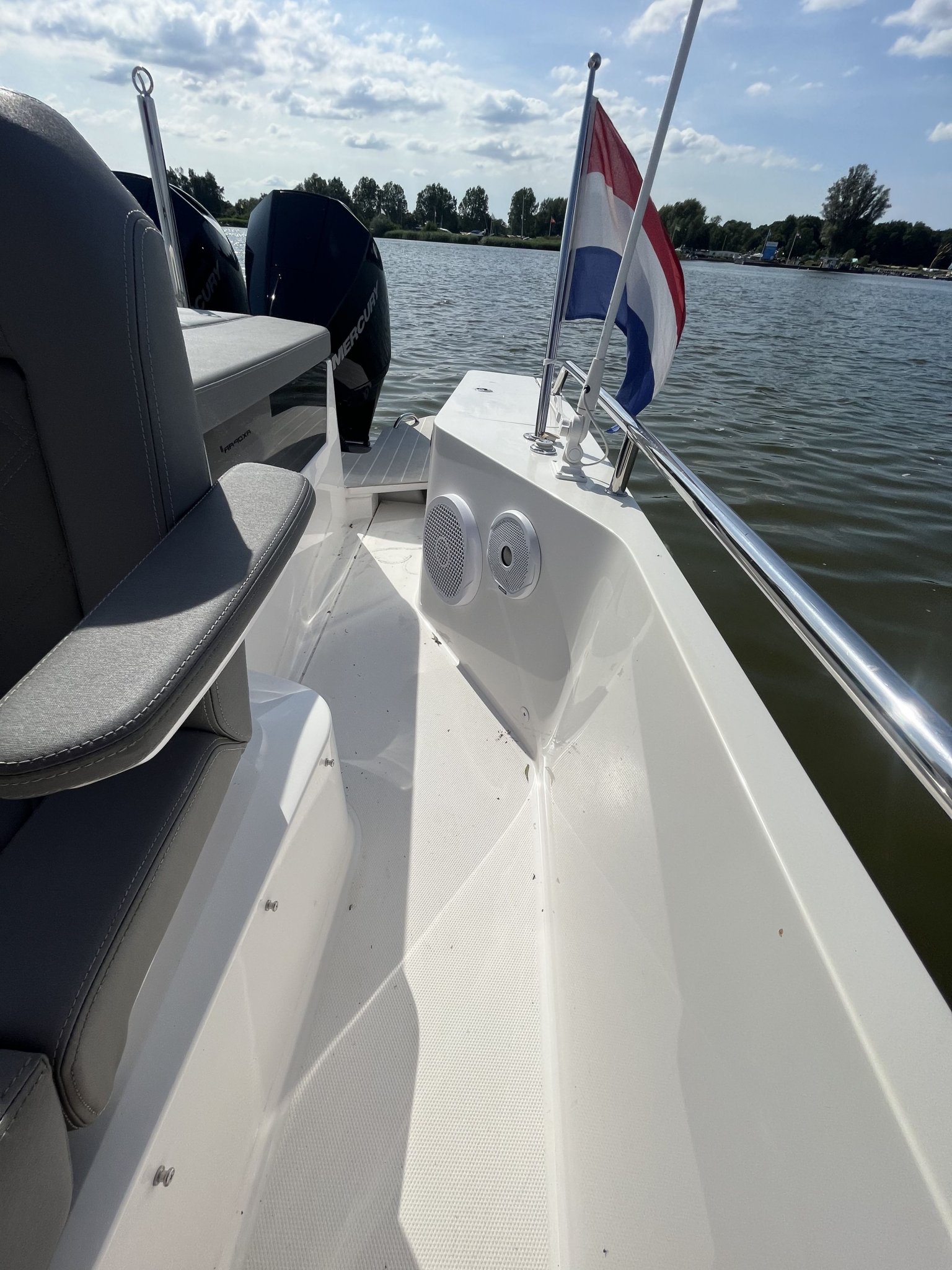 Axopar 28 Open